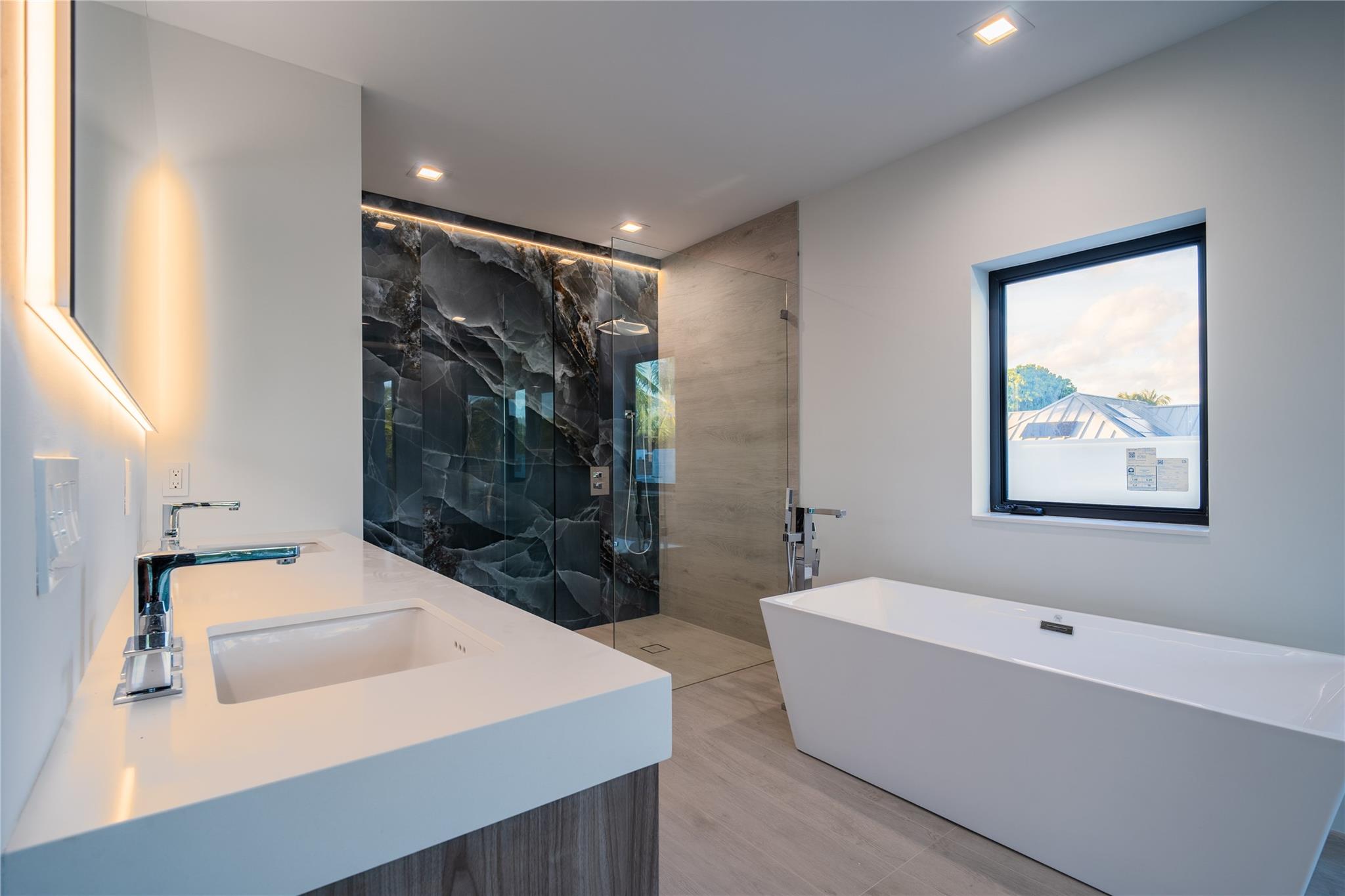 508 NE 9th Ave Fort Lauderdale, FL 33301