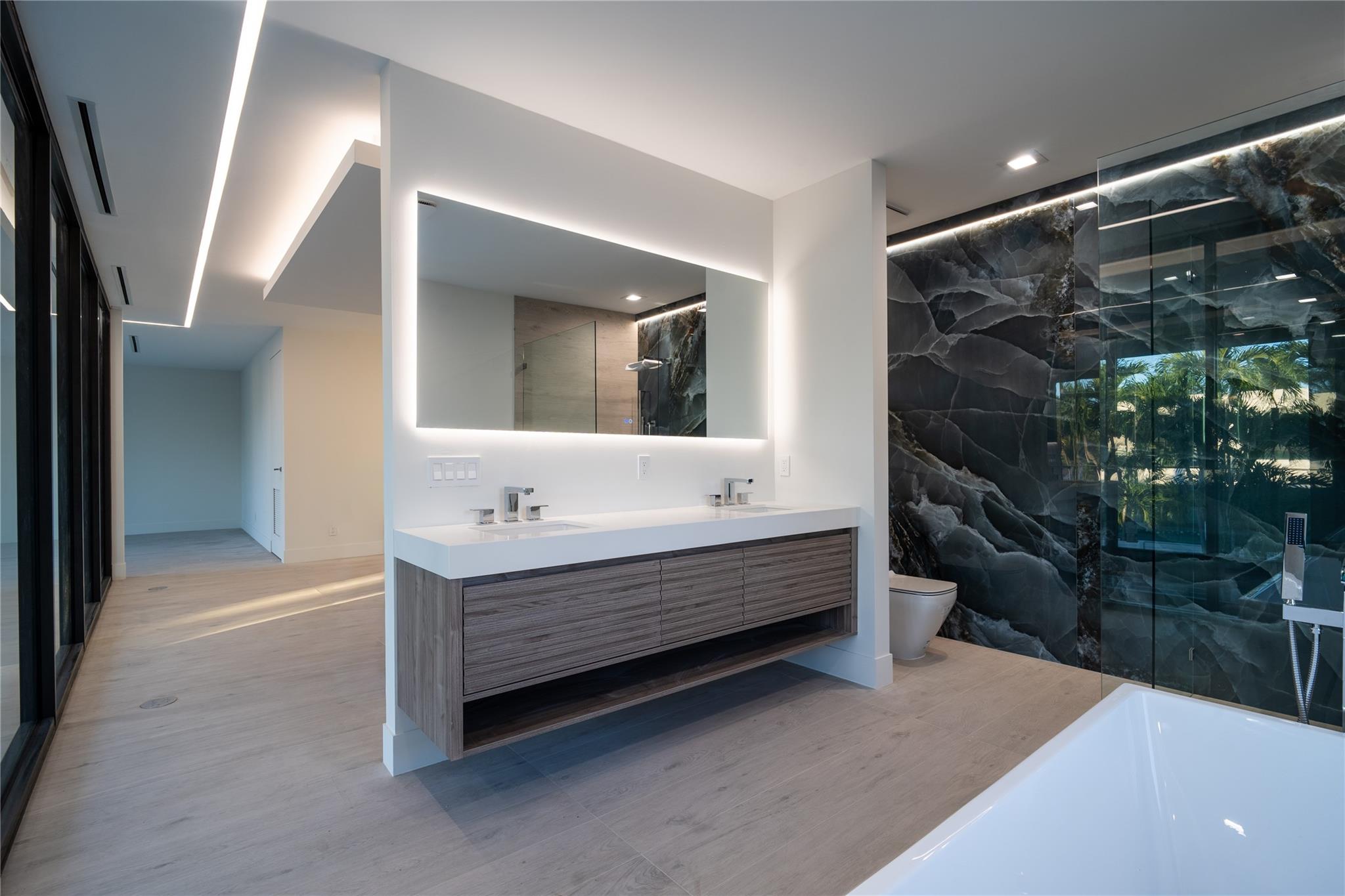 508 NE 9th Ave Fort Lauderdale, FL 33301