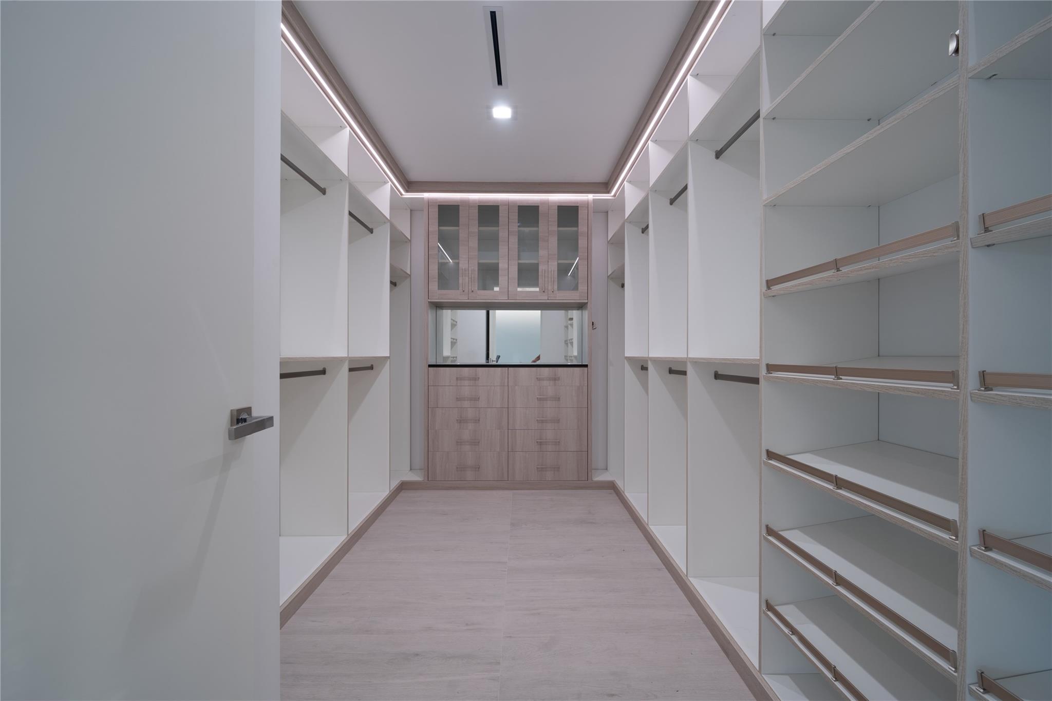 508 NE 9th Ave Fort Lauderdale, FL 33301