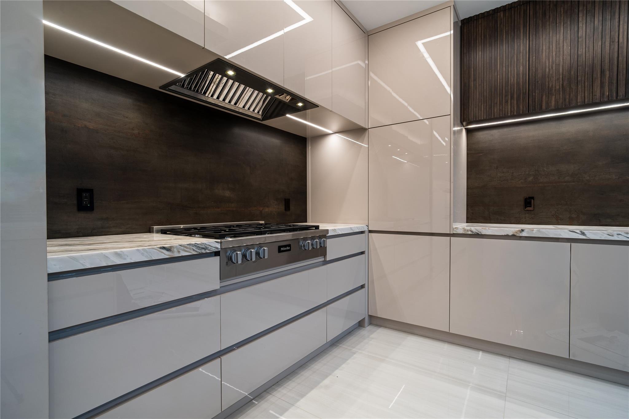 508 NE 9th Ave Fort Lauderdale, FL 33301