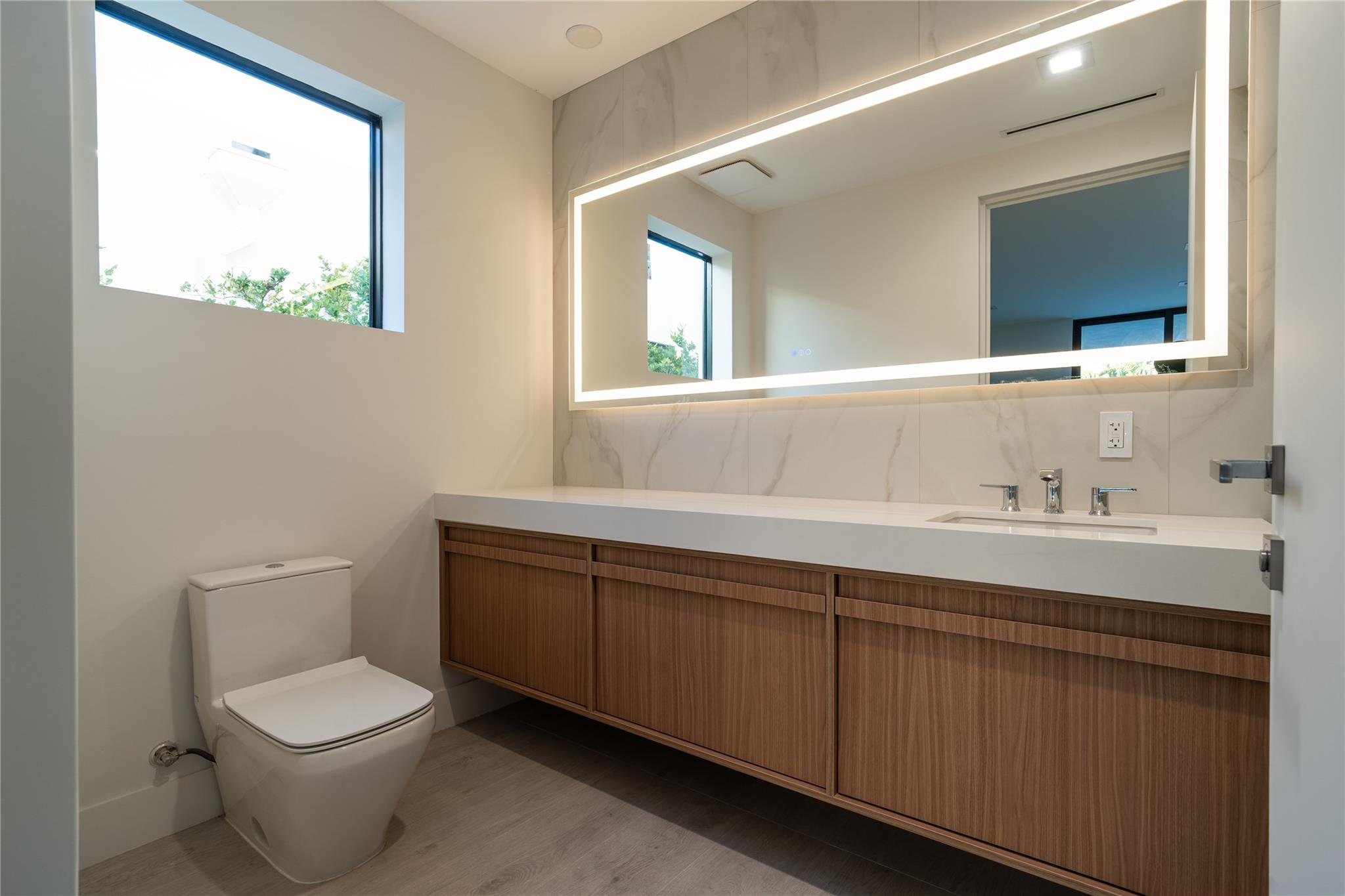 508 NE 9th Ave Fort Lauderdale, FL 33301