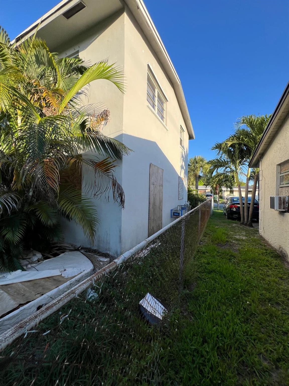 758 SW 3rd Pl