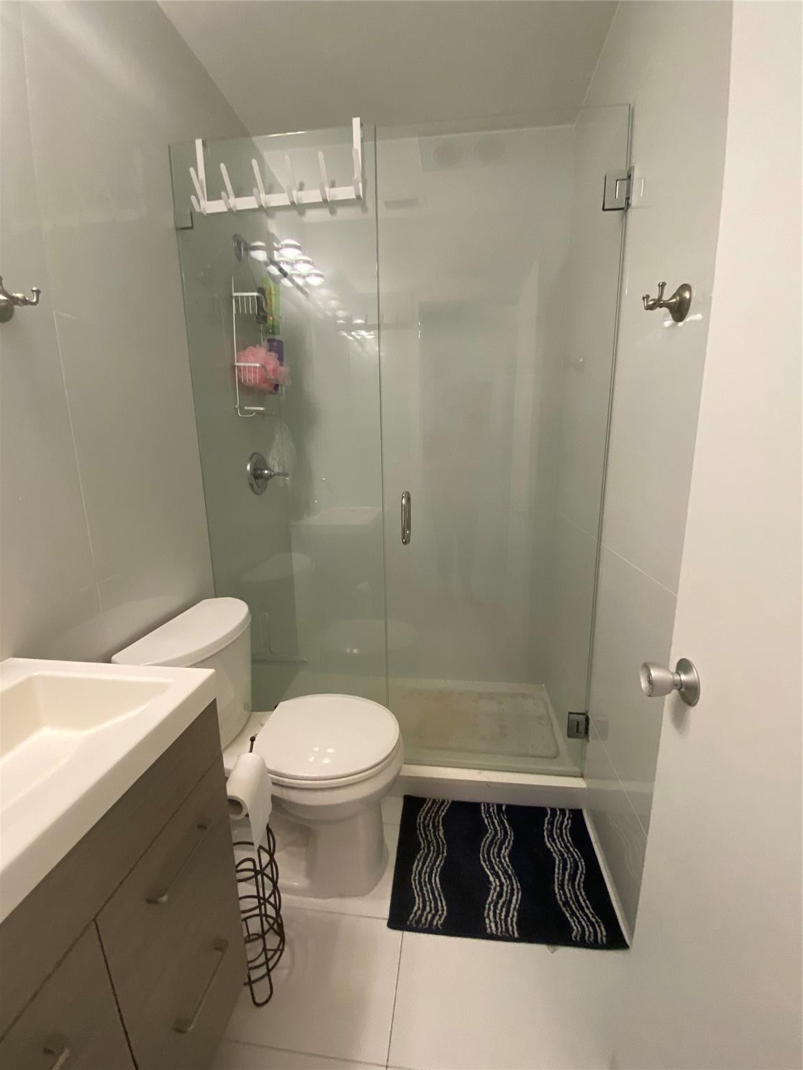 2100 NE 38th St #216 Lighthouse Point, FL 33064