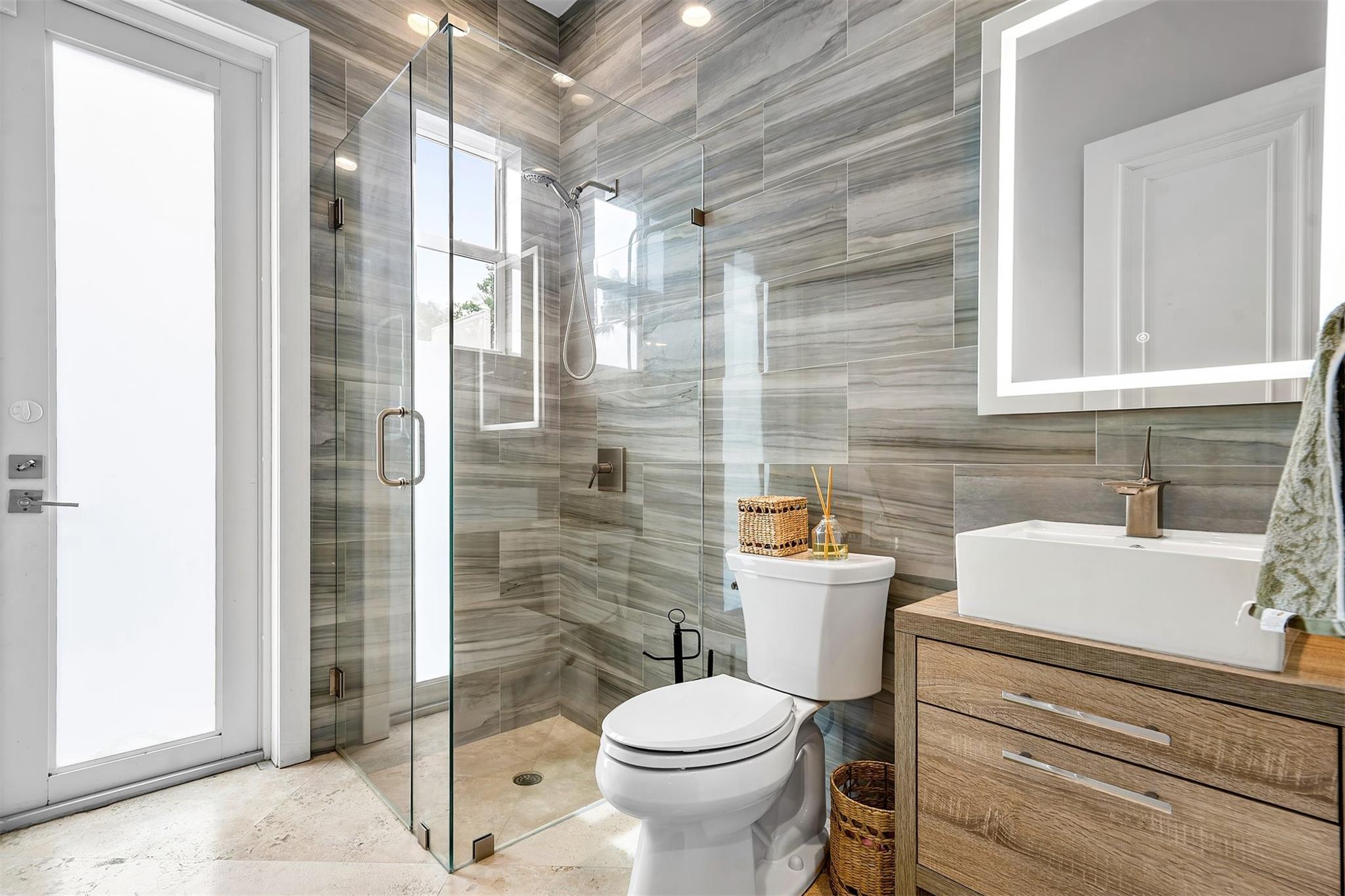 6599 NW 33rd Ave Boca Raton, FL 33496