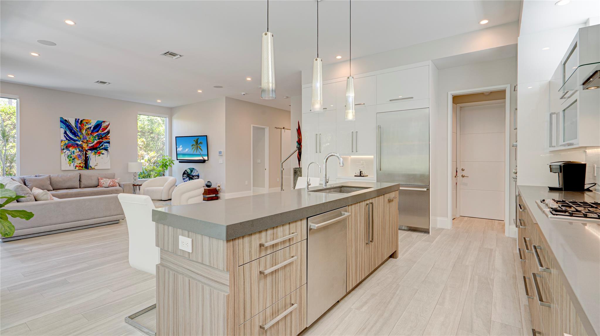 3200 NE 26th St Fort Lauderdale, FL 33305