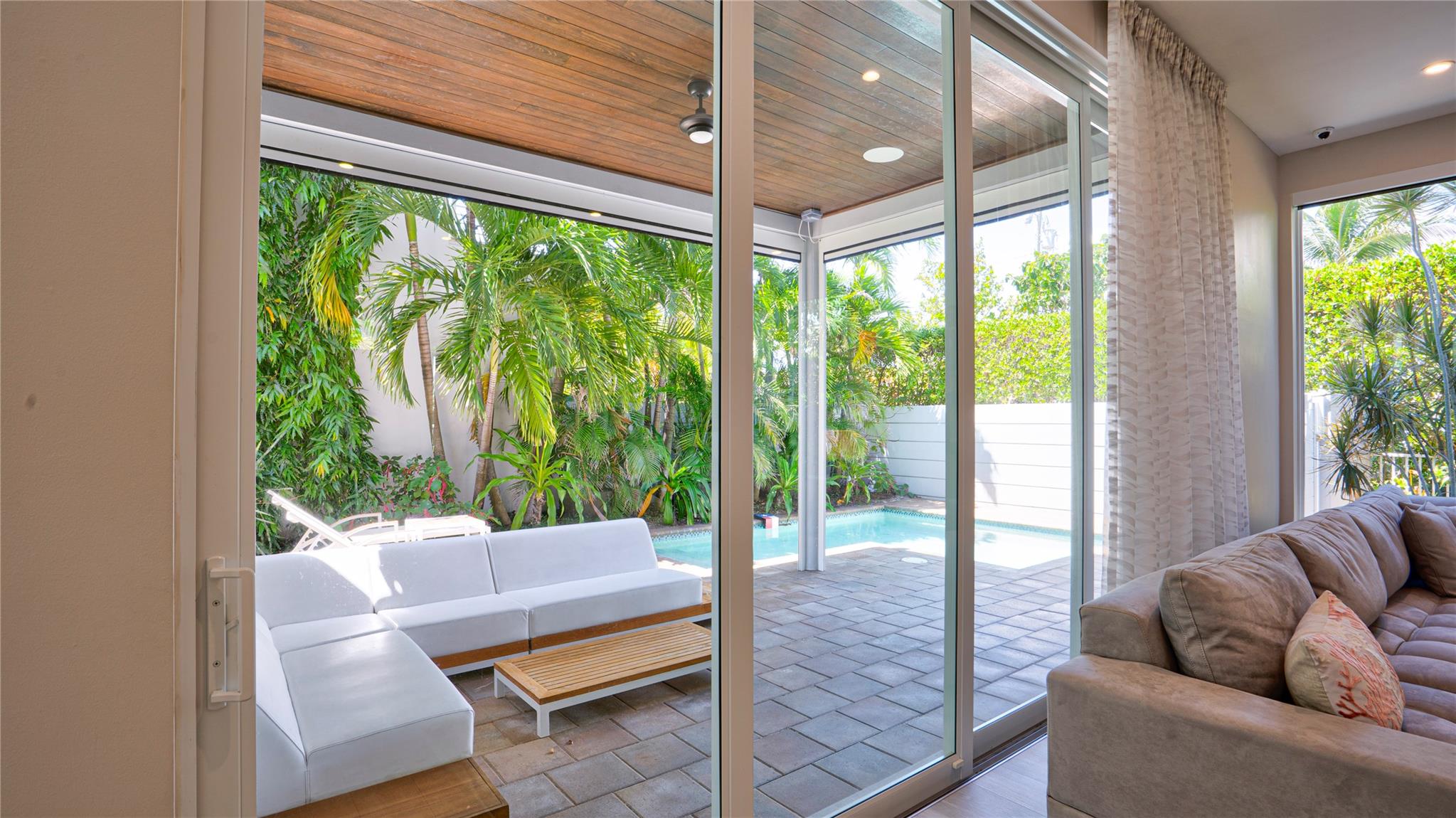 3200 NE 26th St Fort Lauderdale, FL 33305