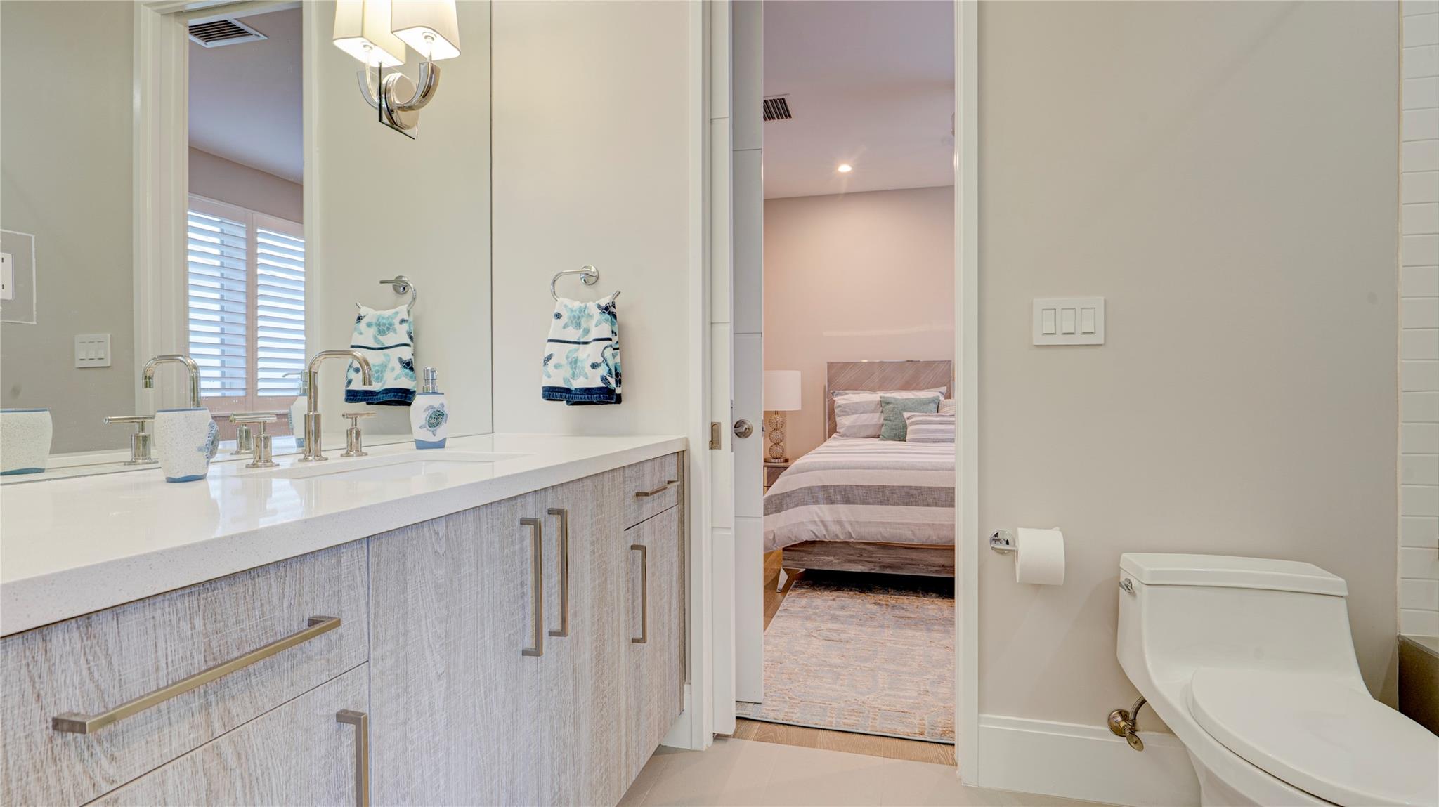 3200 NE 26th St Fort Lauderdale, FL 33305