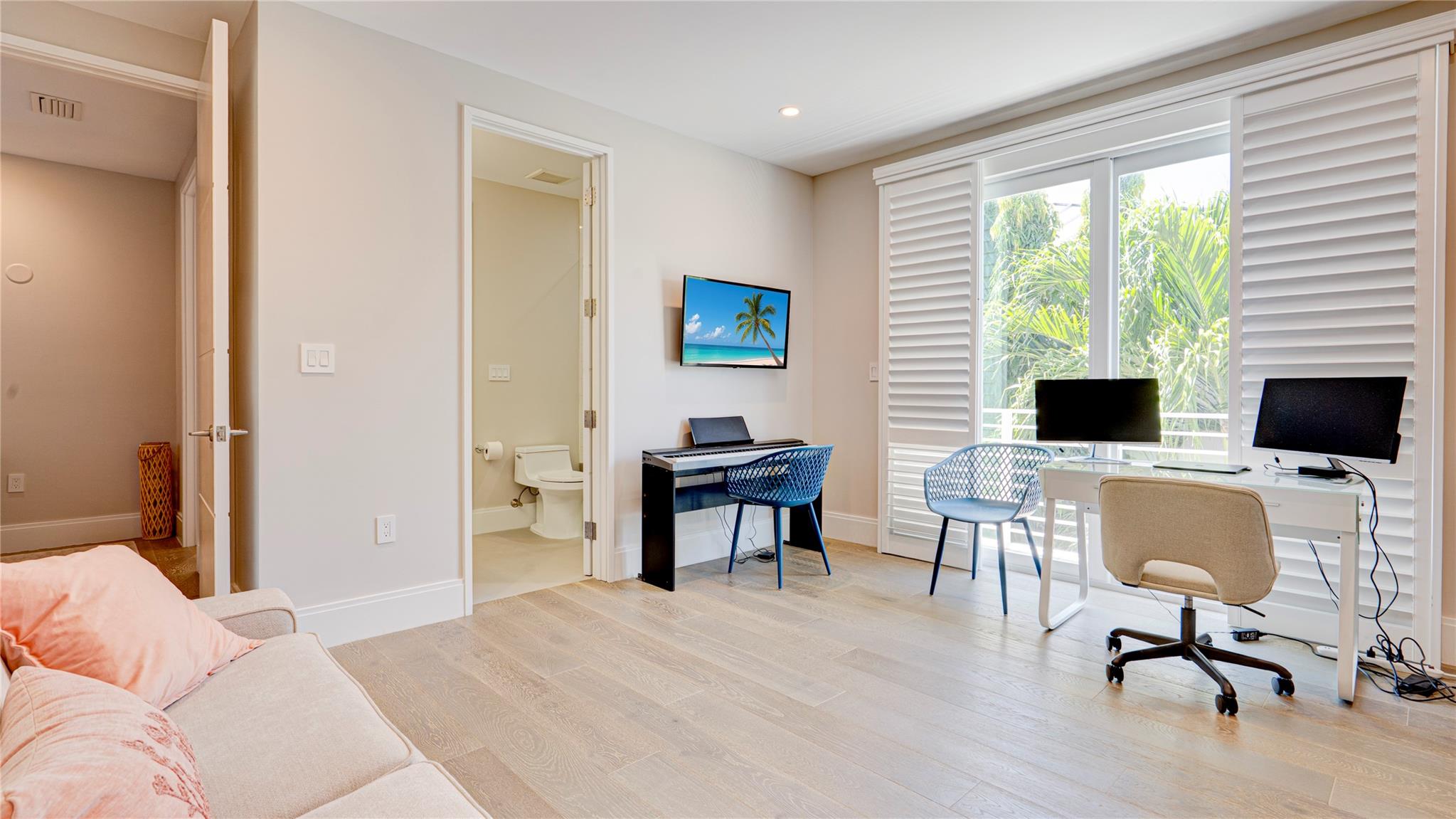 3200 NE 26th St Fort Lauderdale, FL 33305