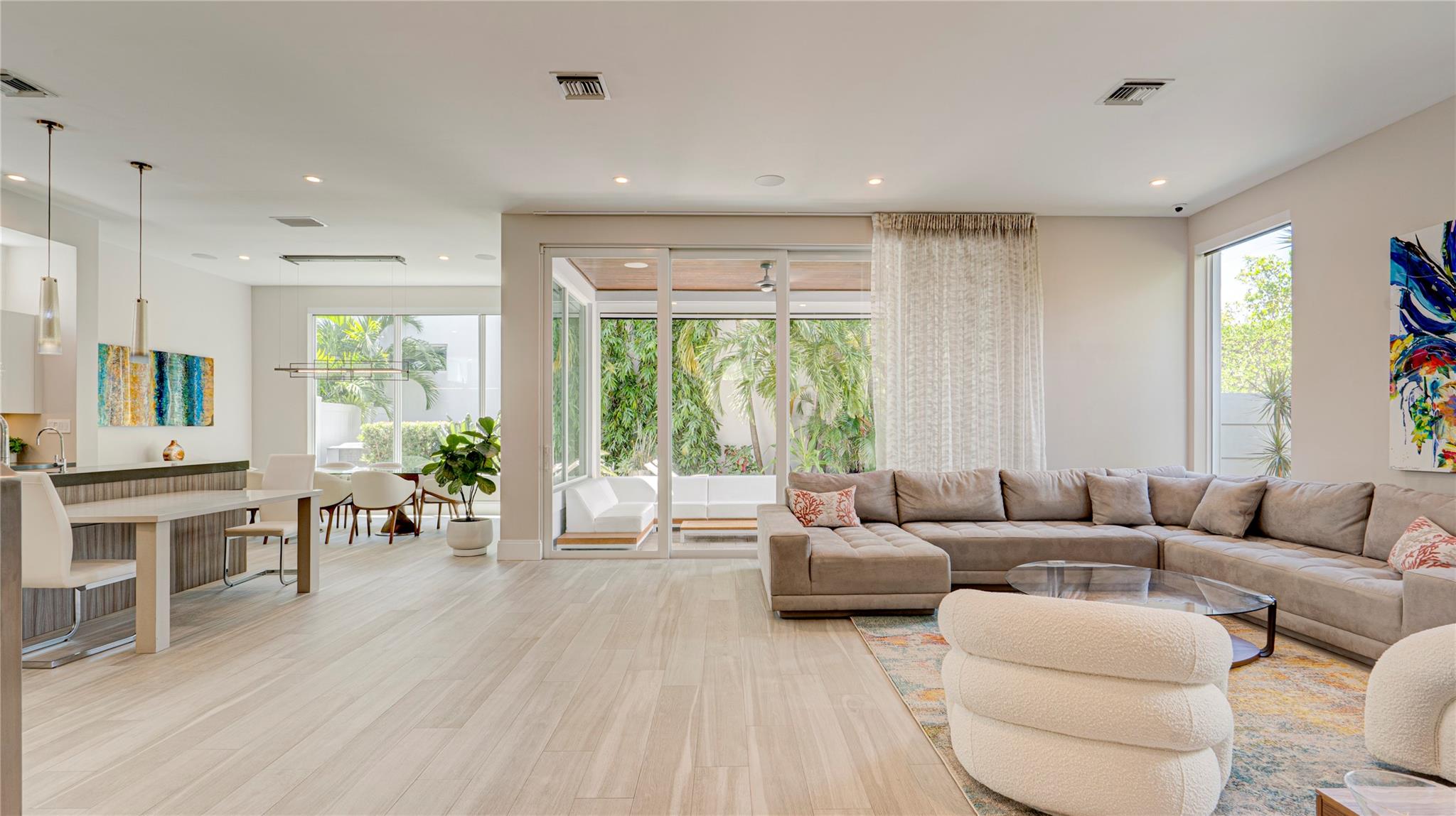 3200 NE 26th St Fort Lauderdale, FL 33305