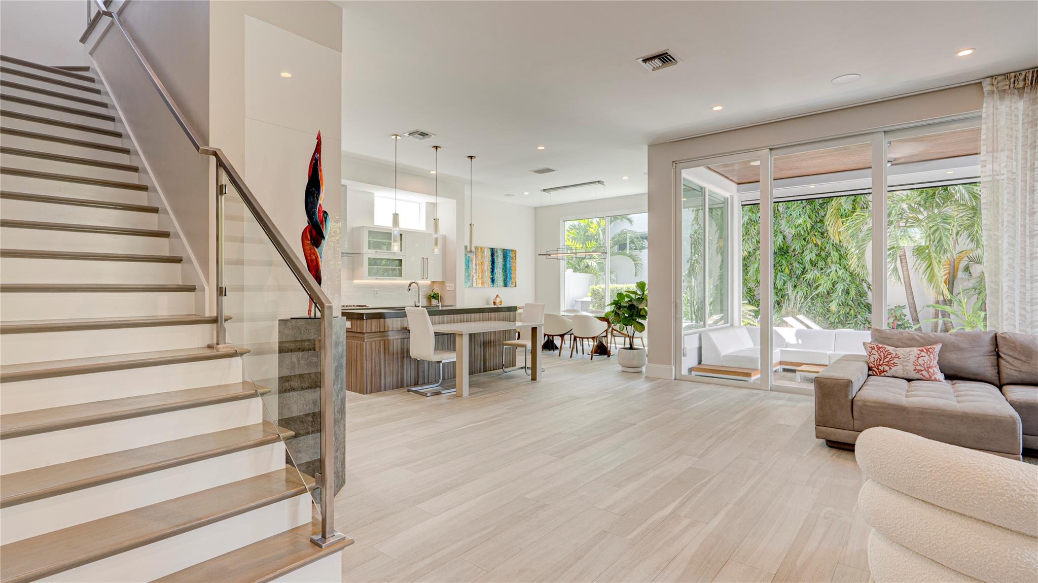 3200 NE 26th St Fort Lauderdale, FL 33305