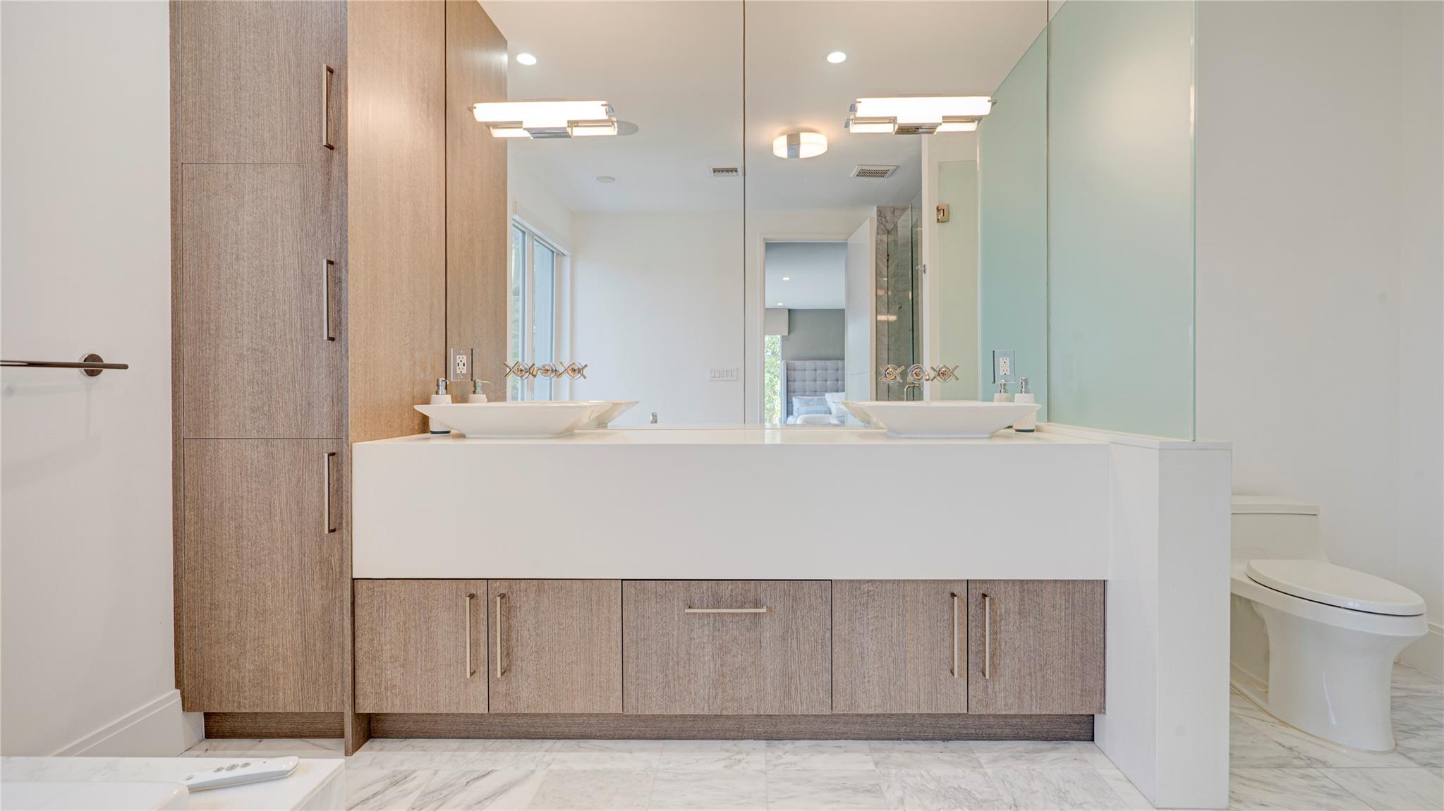 3200 NE 26th St Fort Lauderdale, FL 33305