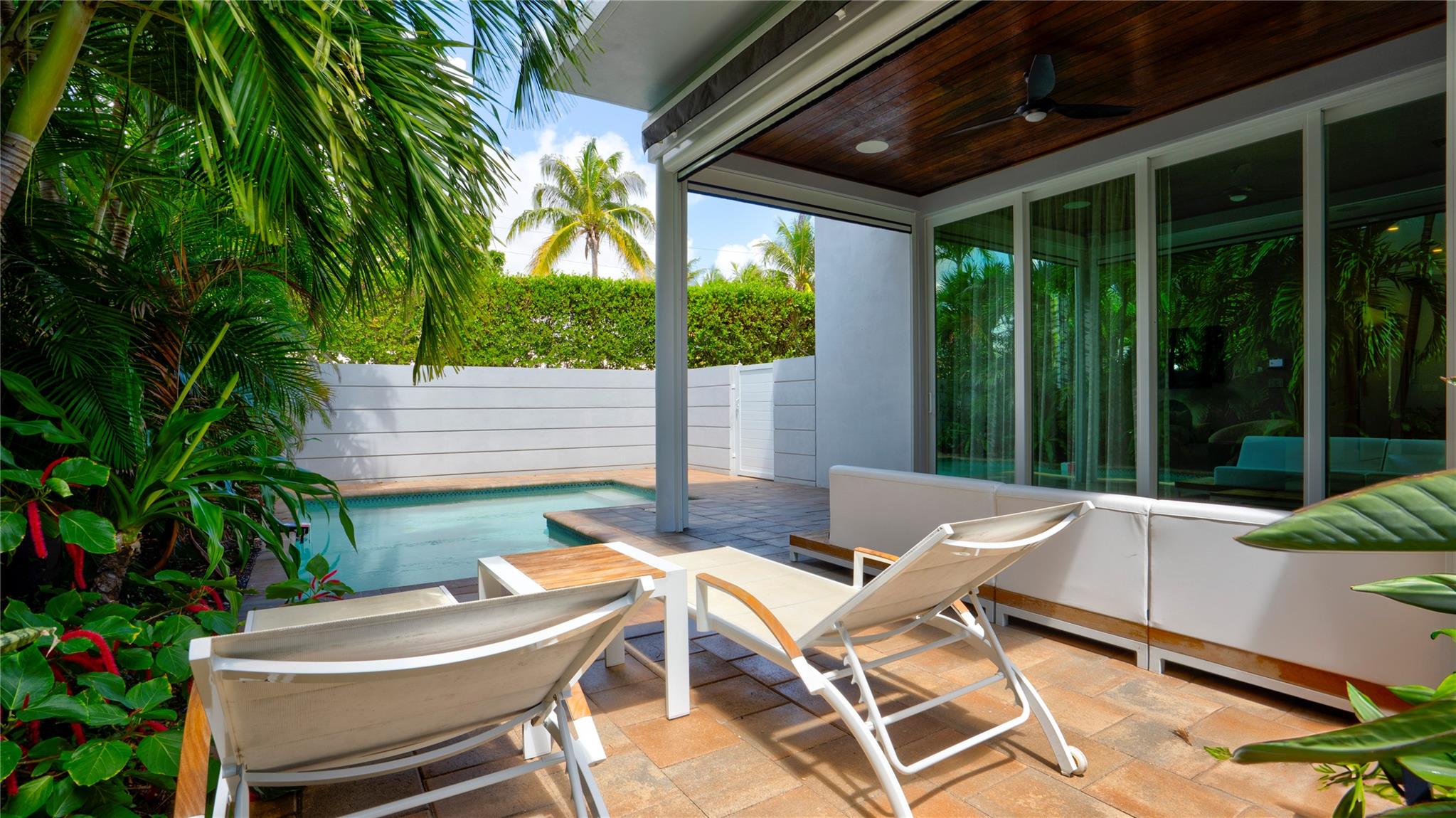 3200 NE 26th St Fort Lauderdale, FL 33305