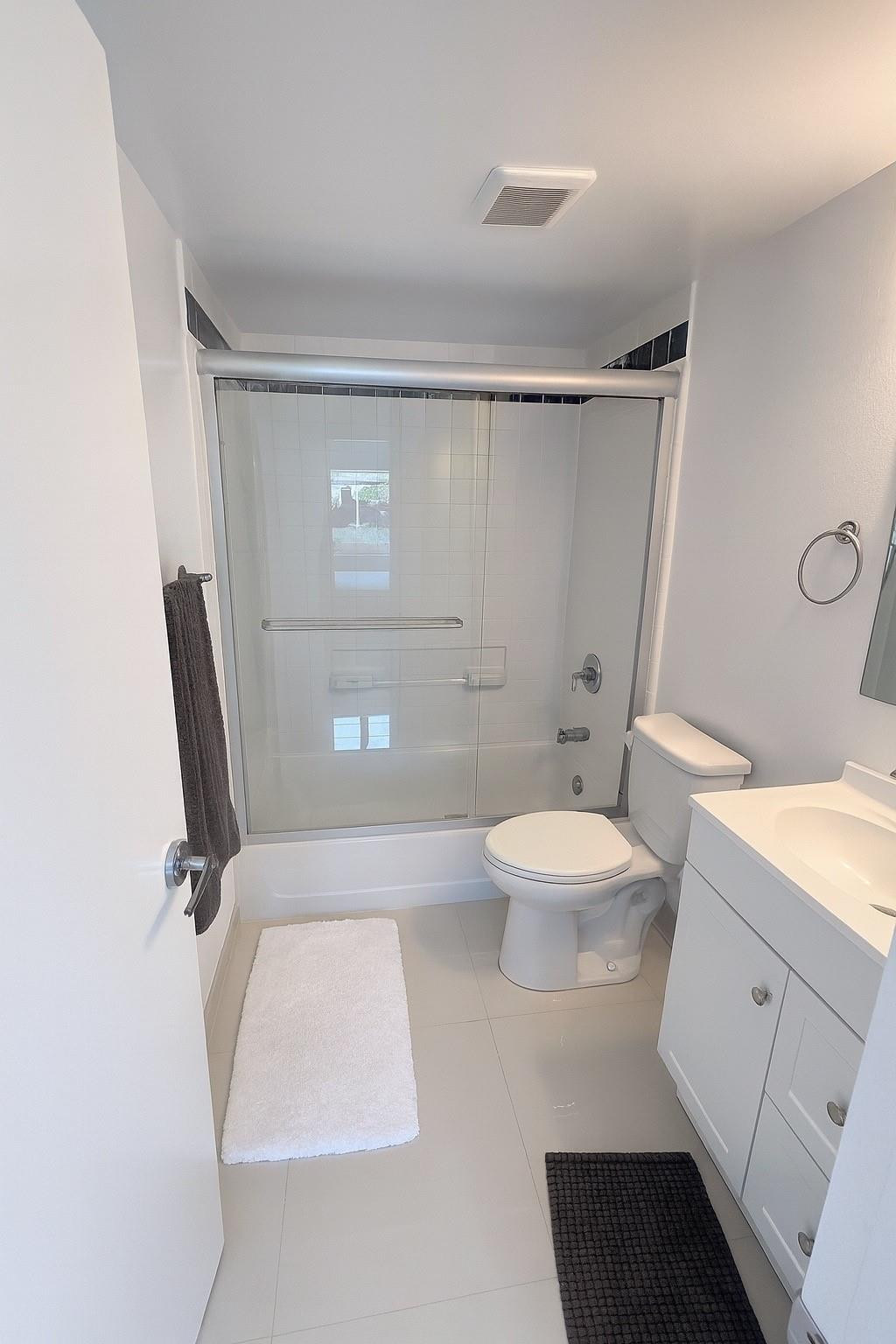 916 NE 27th Ave #916 Hallandale Beach, FL 33009