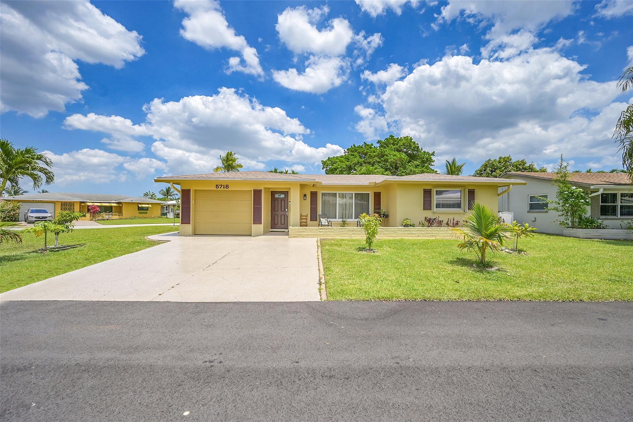 5718 NW 68th Ave
