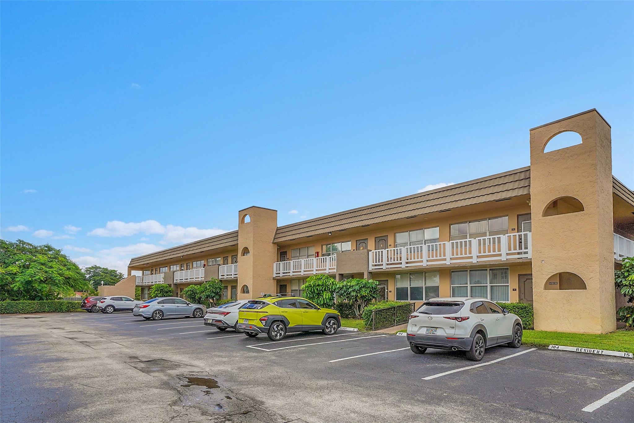9061 Sunrise Lks Blvd #102