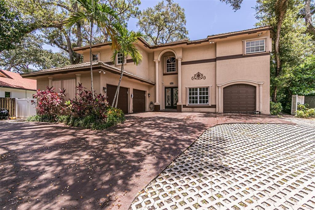 5970 SW 37th Ter