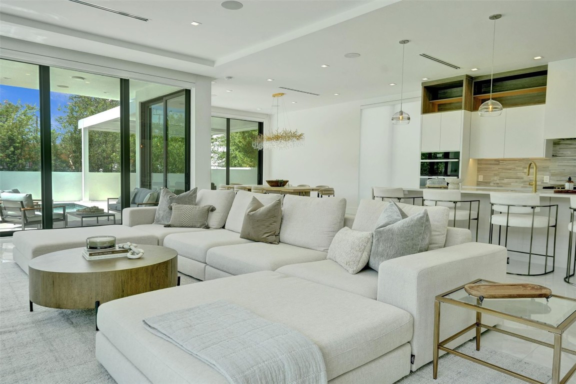 1111 SE 9th Fort Lauderdale, FL 33316