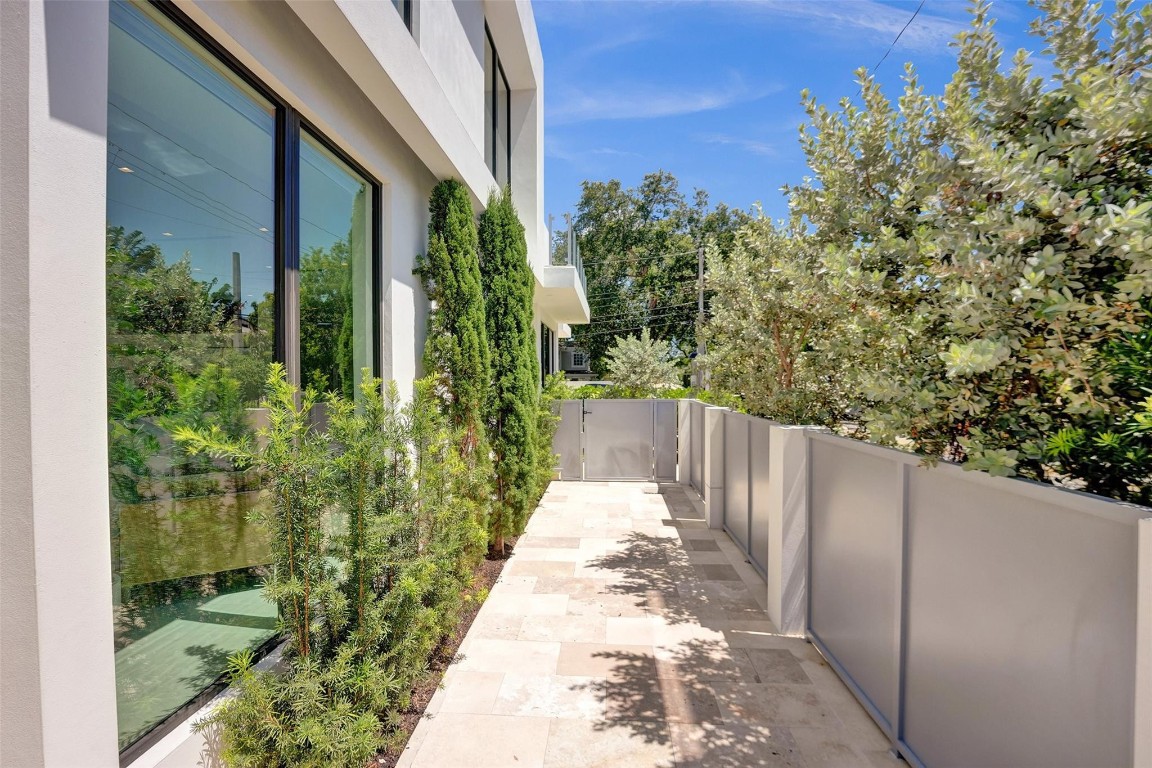 1111 SE 9th Fort Lauderdale, FL 33316