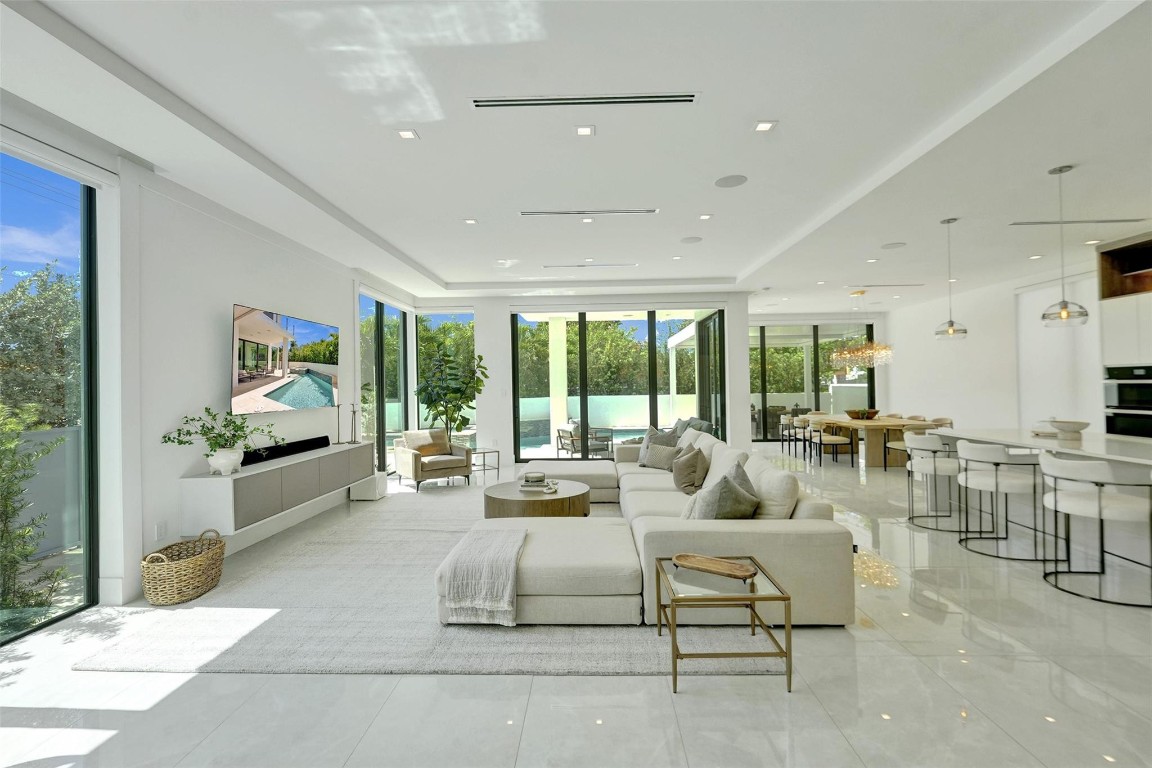 1111 SE 9th Fort Lauderdale, FL 33316