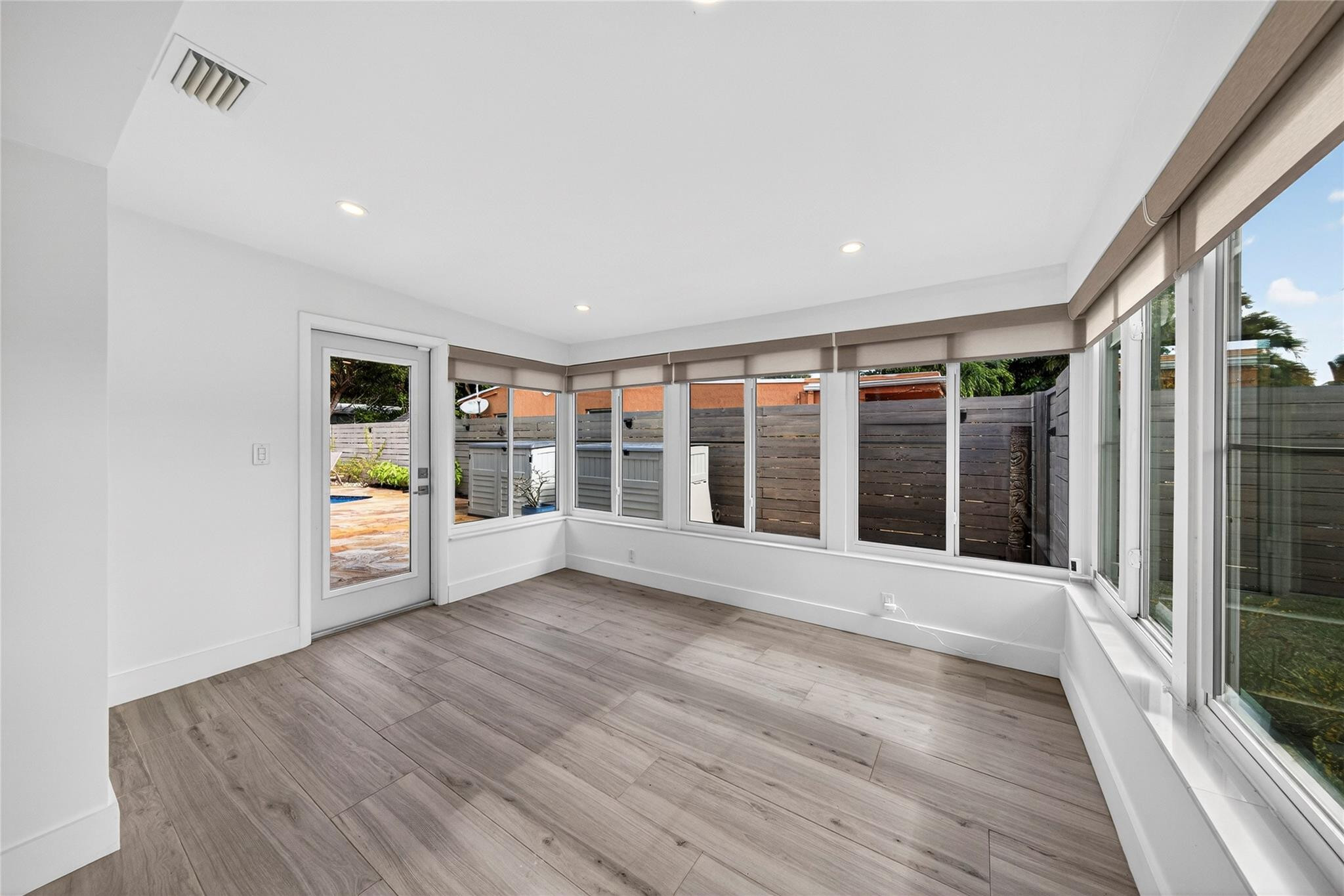 1763 NE 15th St Fort Lauderdale, FL 33304