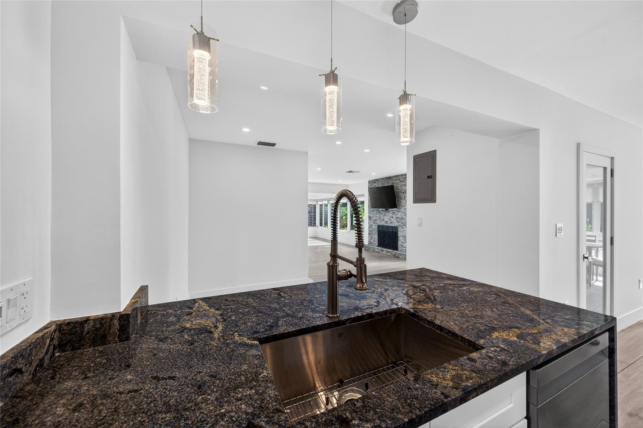 1763 NE 15th St Fort Lauderdale, FL 33304