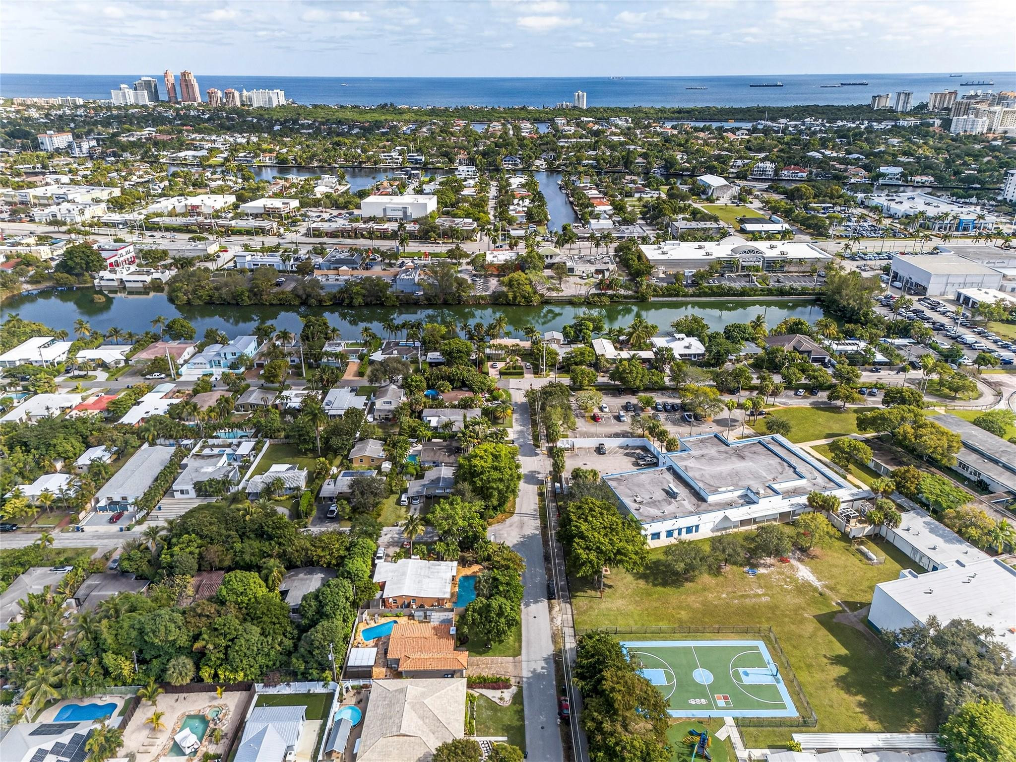 1763 NE 15th St Fort Lauderdale, FL 33304