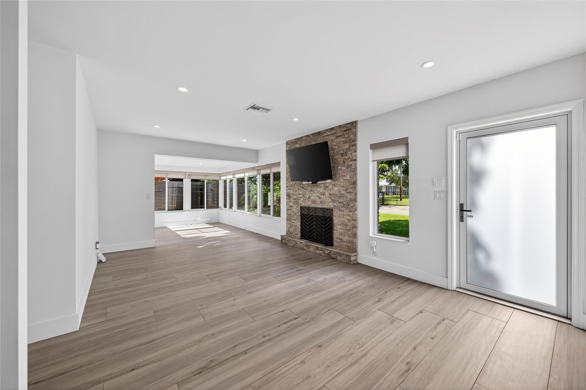 1763 NE 15th St Fort Lauderdale, FL 33304