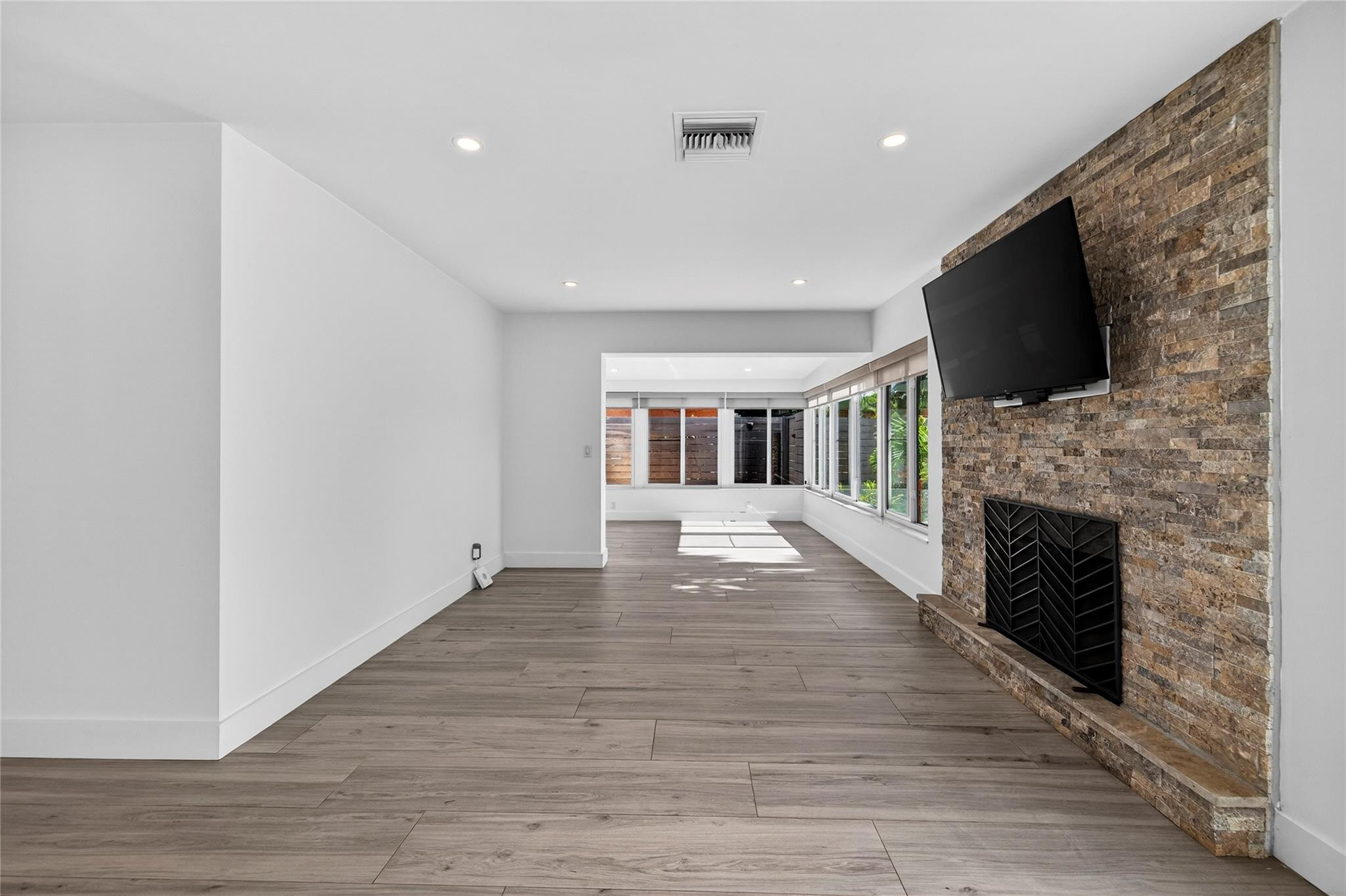 1763 NE 15th St Fort Lauderdale, FL 33304