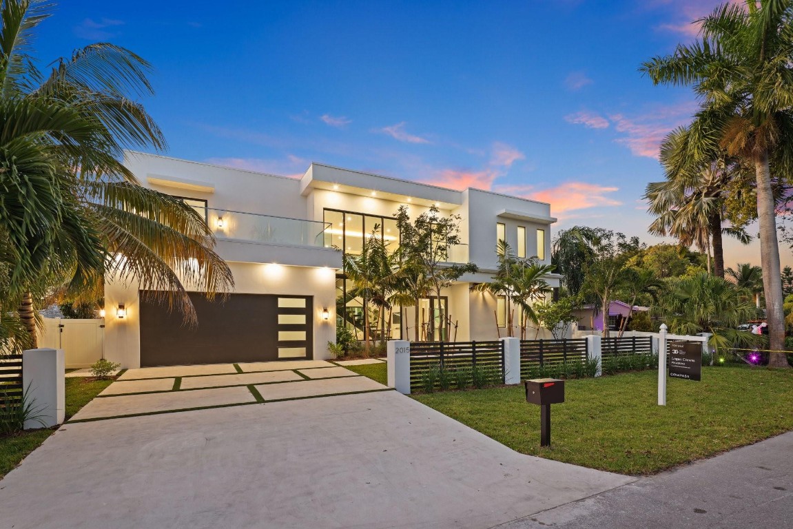 2015 NE 4th Wilton Manors, FL 33305