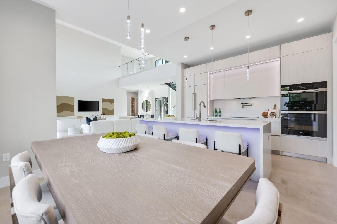 2015 NE 4th Wilton Manors, FL 33305