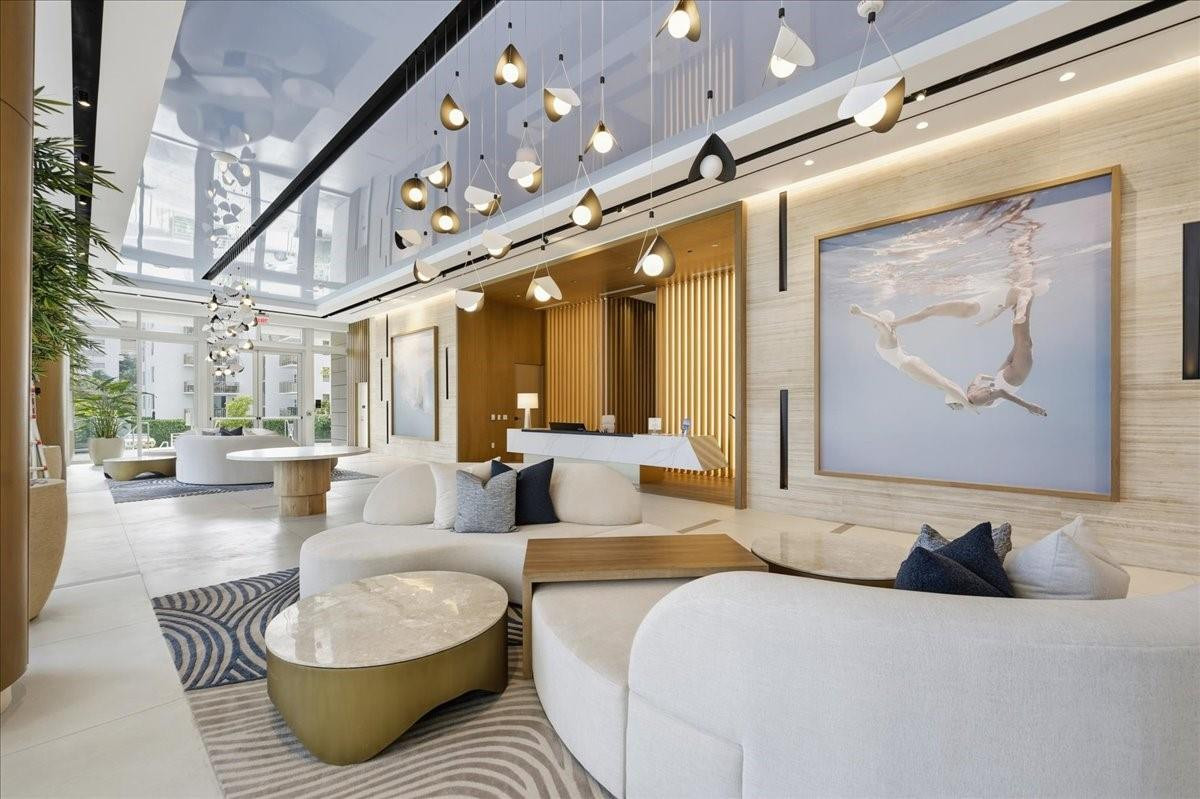 151 N Seabreeze Boulevared #2204-E Fort Lauderdale, FL 33304