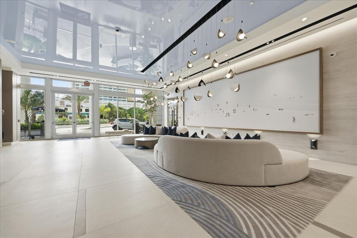 151 N Seabreeze Boulevared #2204-E Fort Lauderdale, FL 33304