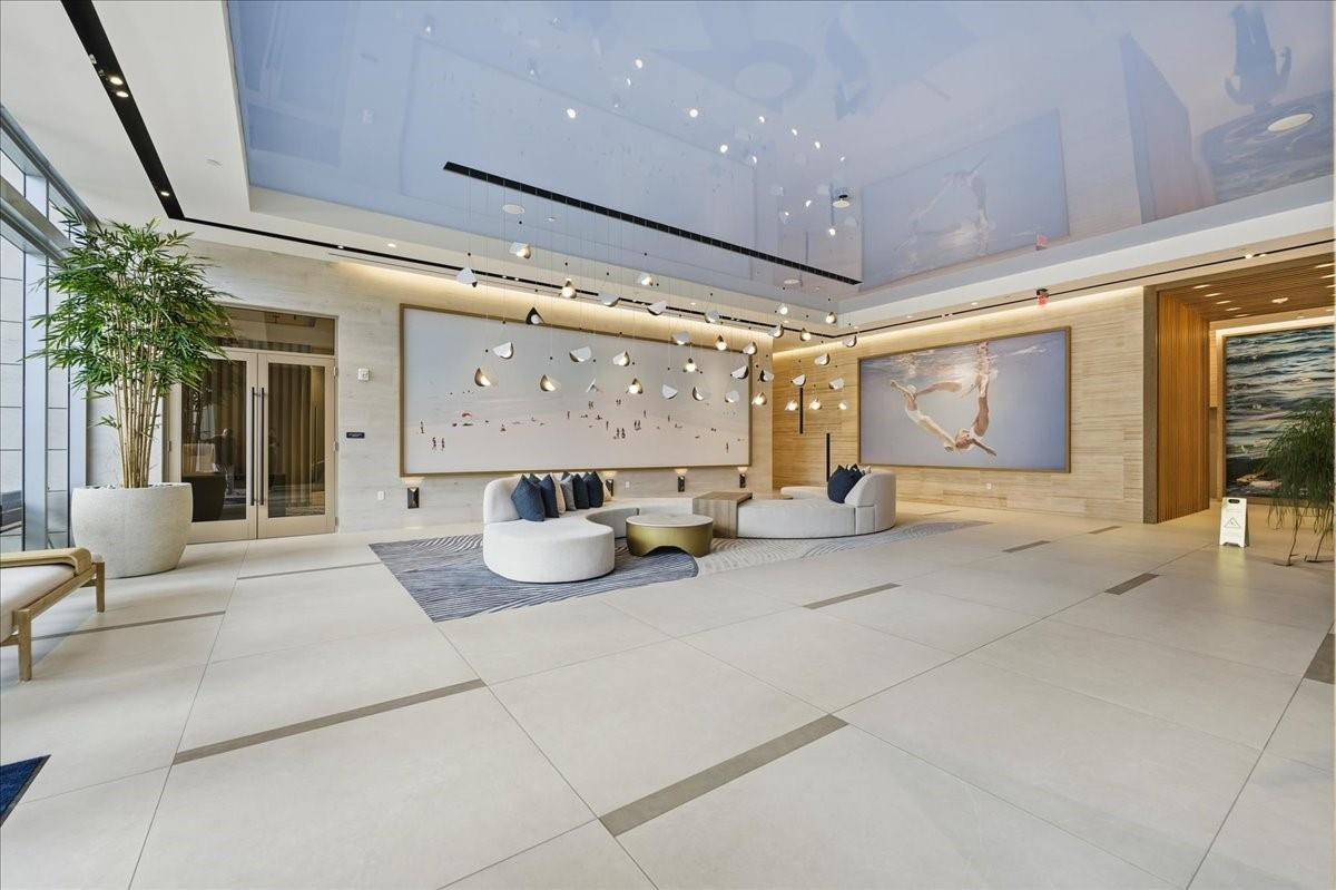 151 N Seabreeze Boulevared #2204-E Fort Lauderdale, FL 33304