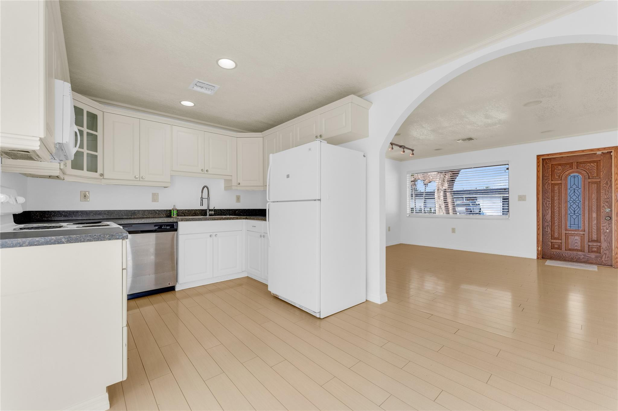 2132 SW 50th Fort Lauderdale, FL 33317