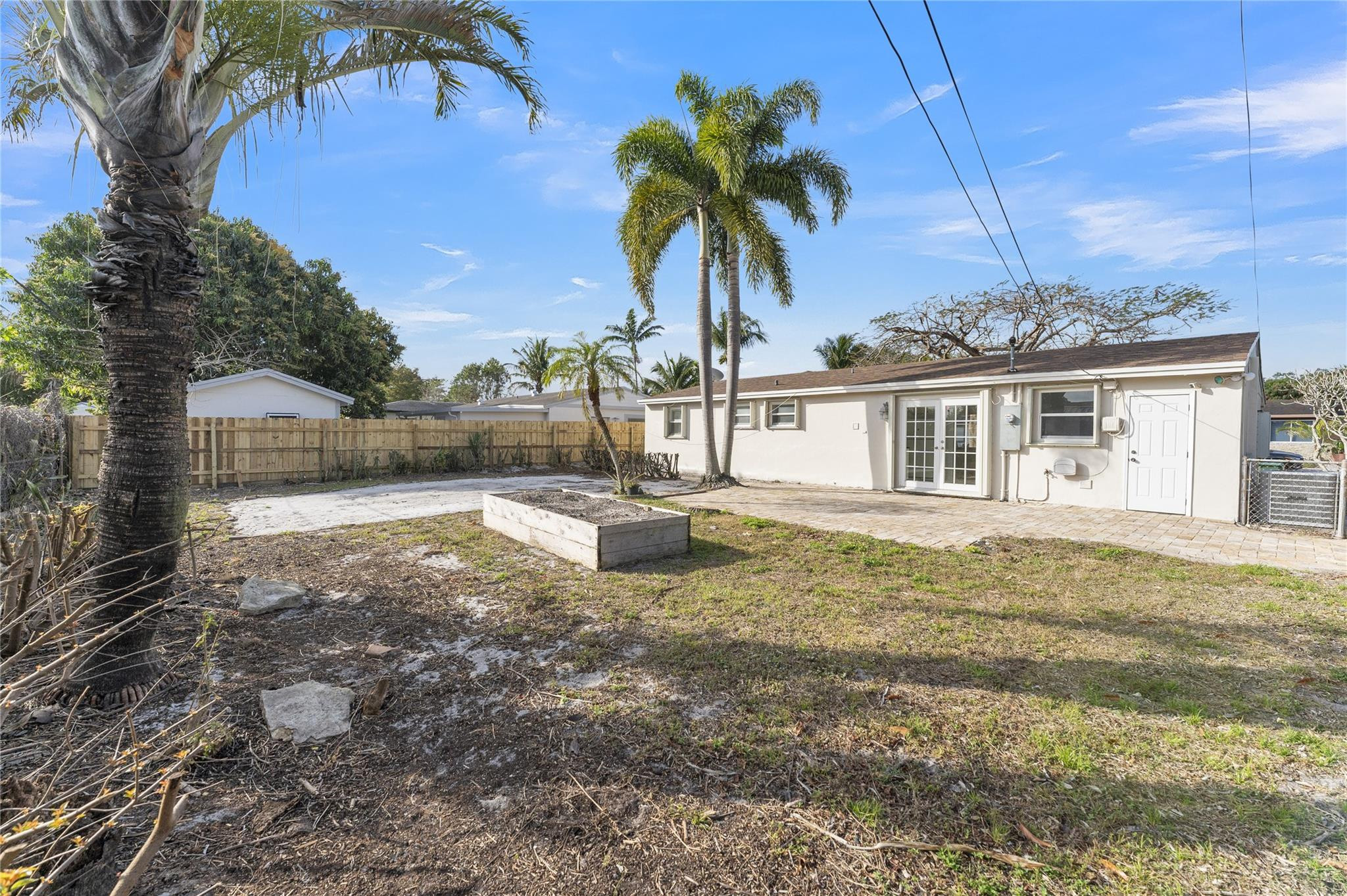 2132 SW 50th Fort Lauderdale, FL 33317