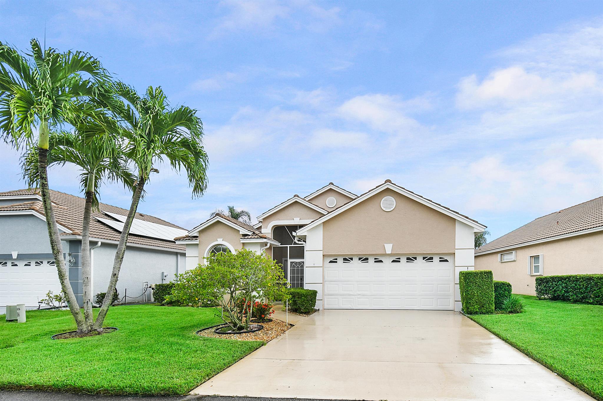 825 NW Sorrento Ln