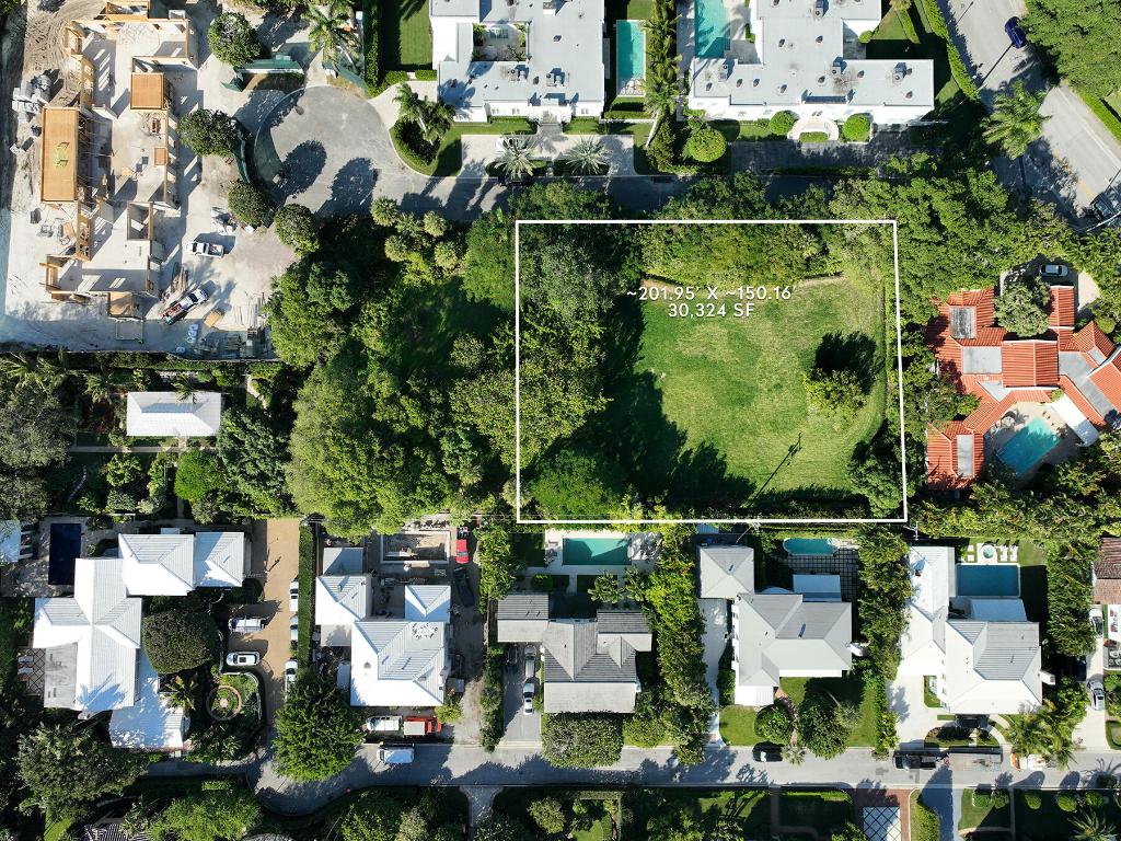 3 S Lake Palm Beach, FL 33480