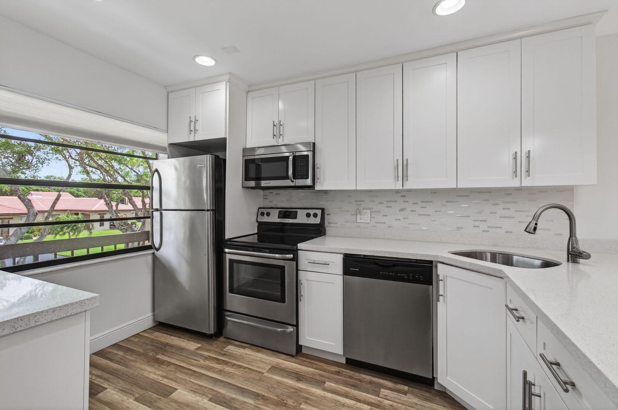 8536 Casa Del Lago #49 -B