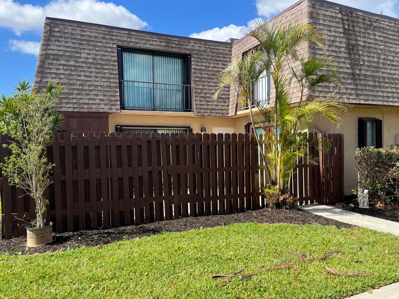 5203 Waterview Cir