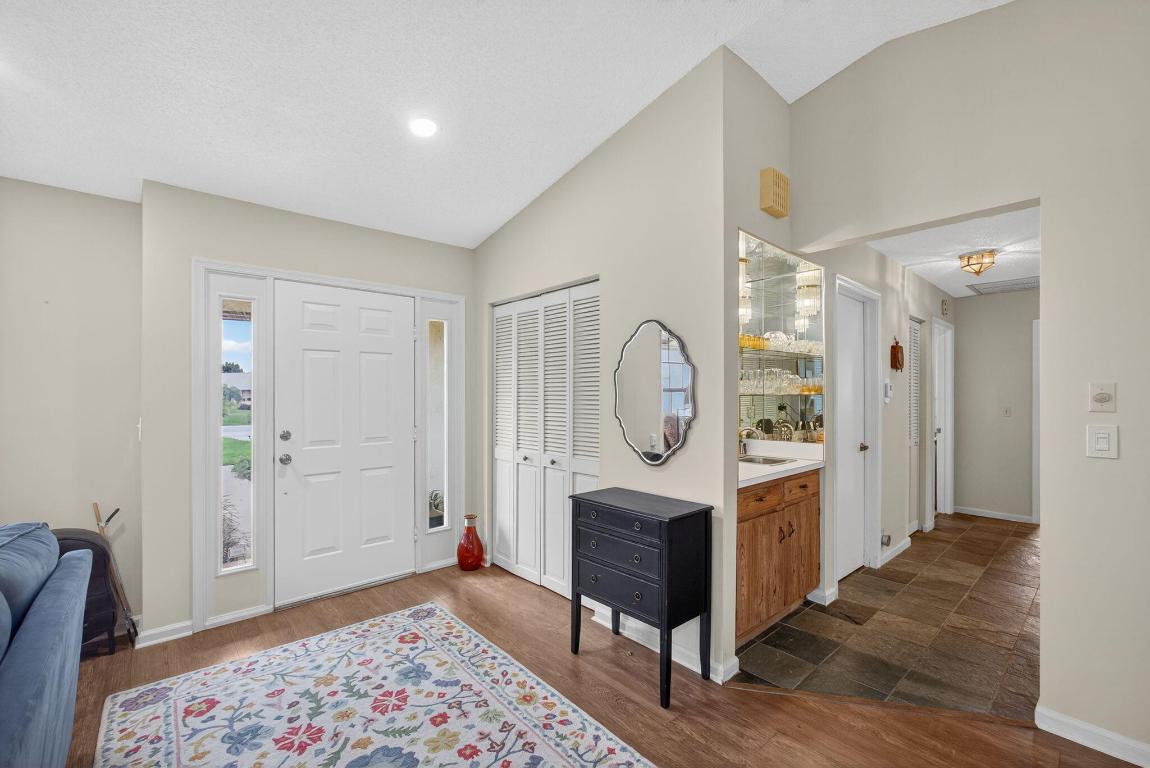 9472 SE Little Clb Way Jupiter, FL 33469