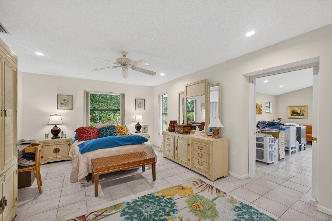 9472 SE Little Clb Way Jupiter, FL 33469