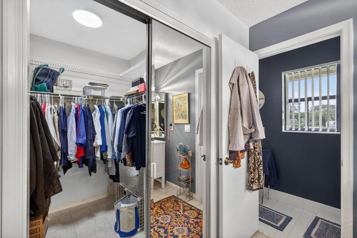 9472 SE Little Clb Way Jupiter, FL 33469