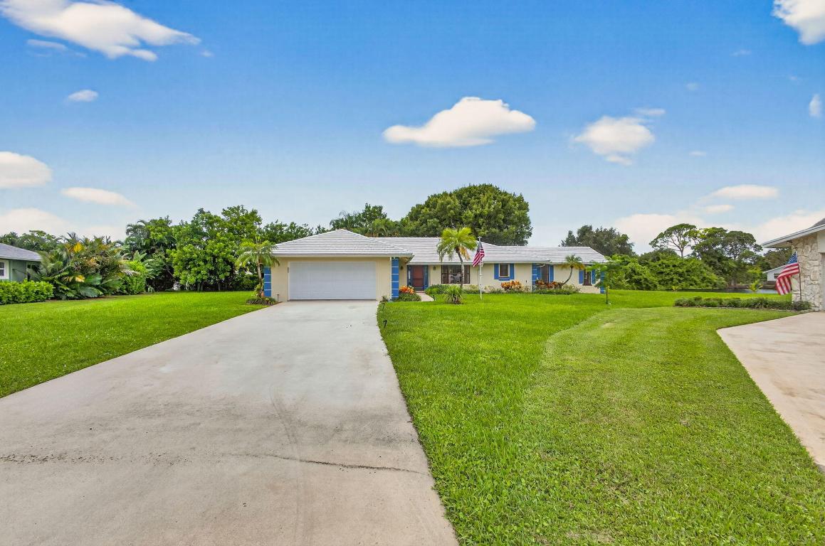 9472 SE Little Clb Way Jupiter, FL 33469