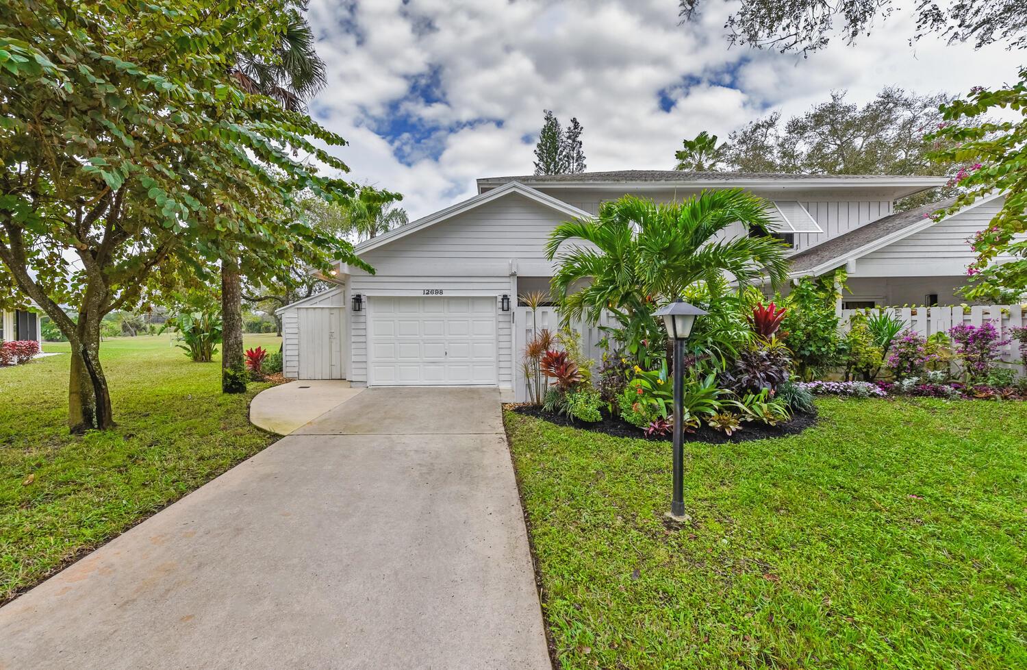12698 SE Cascades Ct