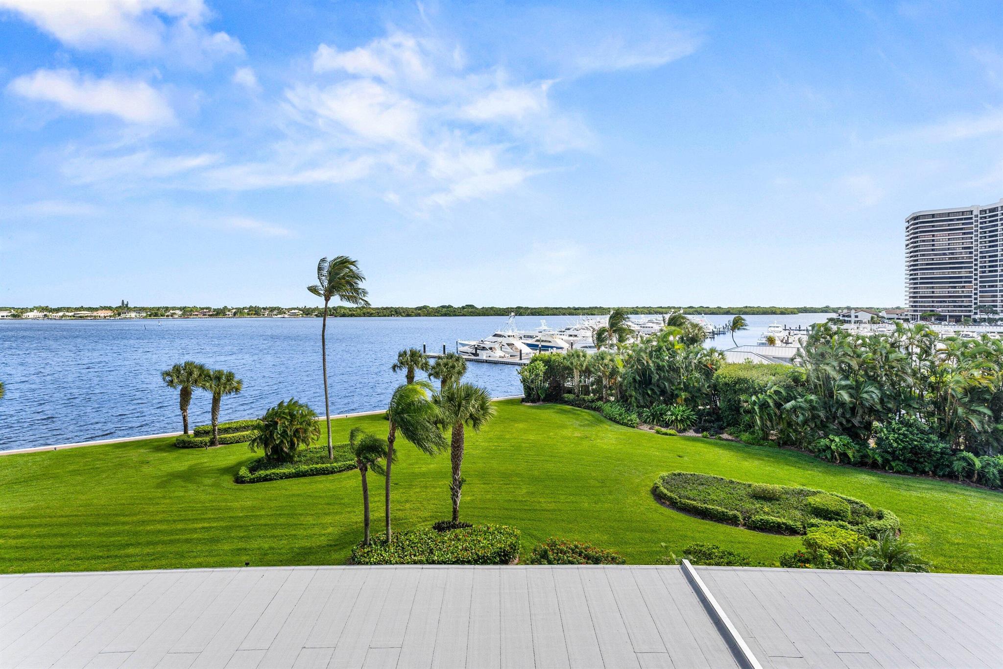 124 Lakeshore Dr #5310