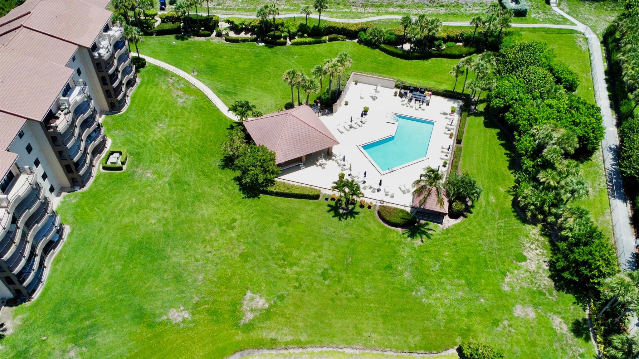 401 Ocean Blfs Blvd #205 Jupiter, FL 33477