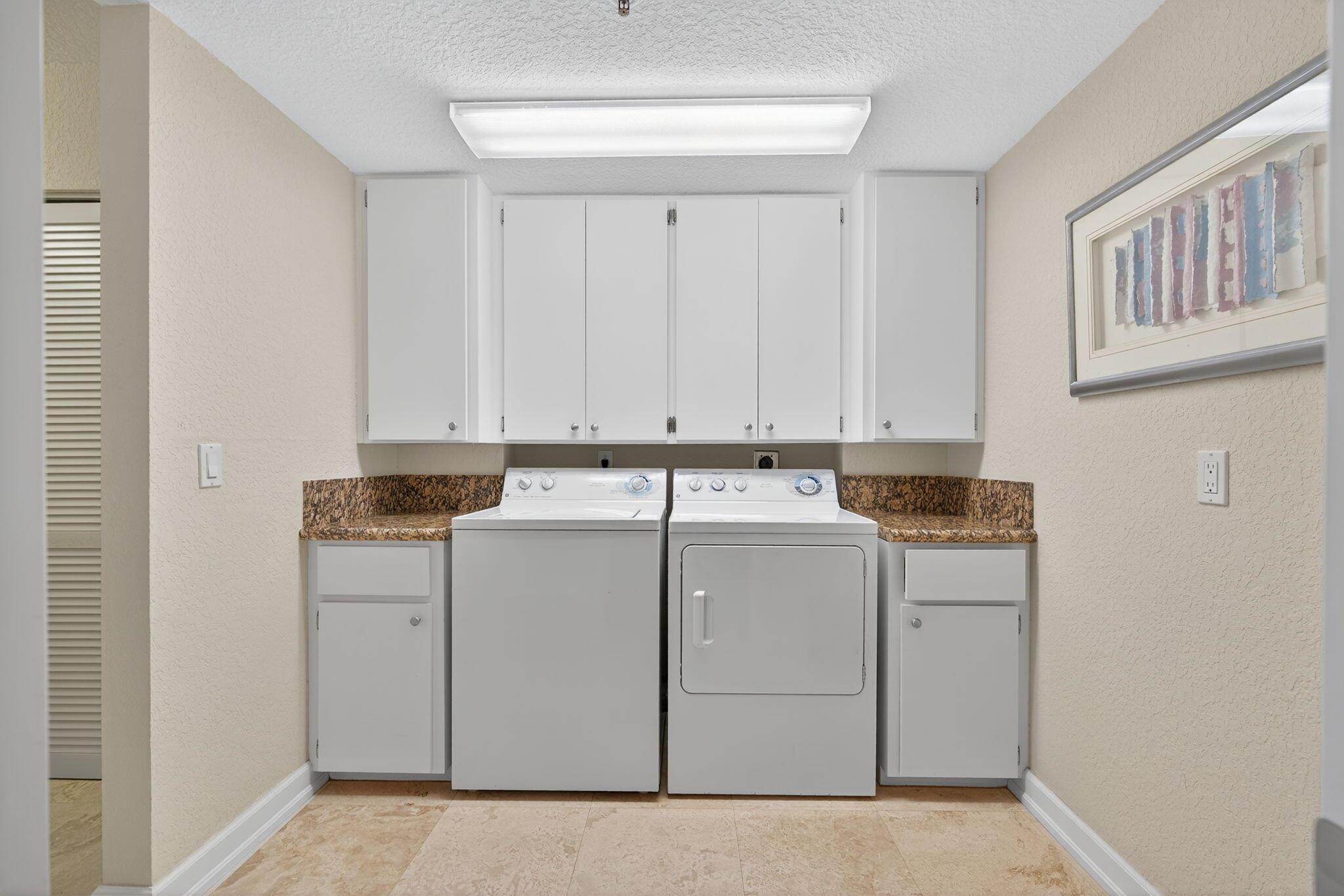 401 Ocean Blfs Blvd #205 Jupiter, FL 33477