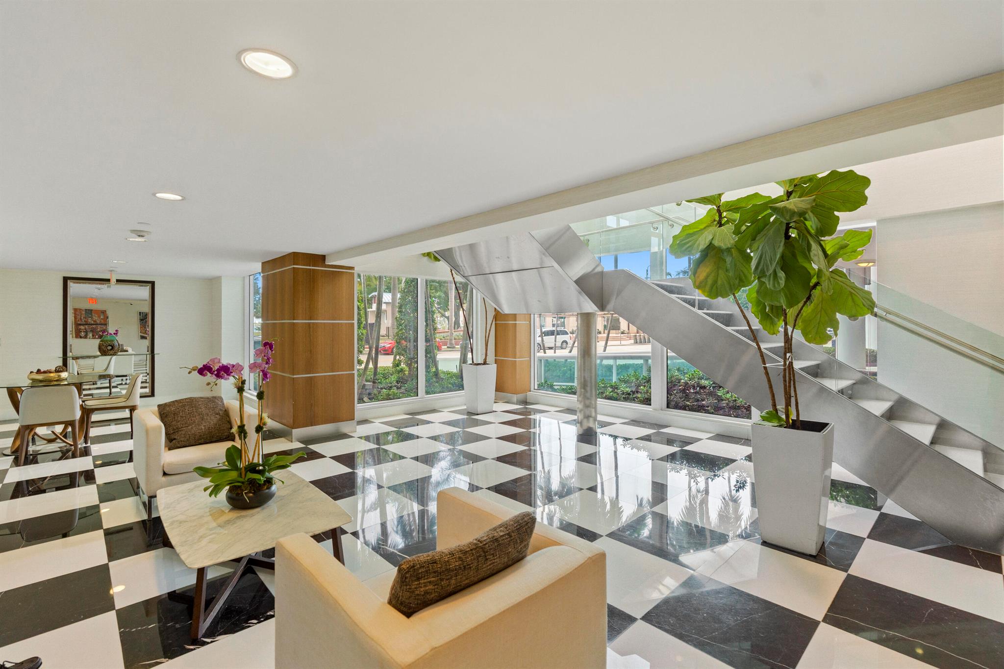 image 1800 Club Condo2