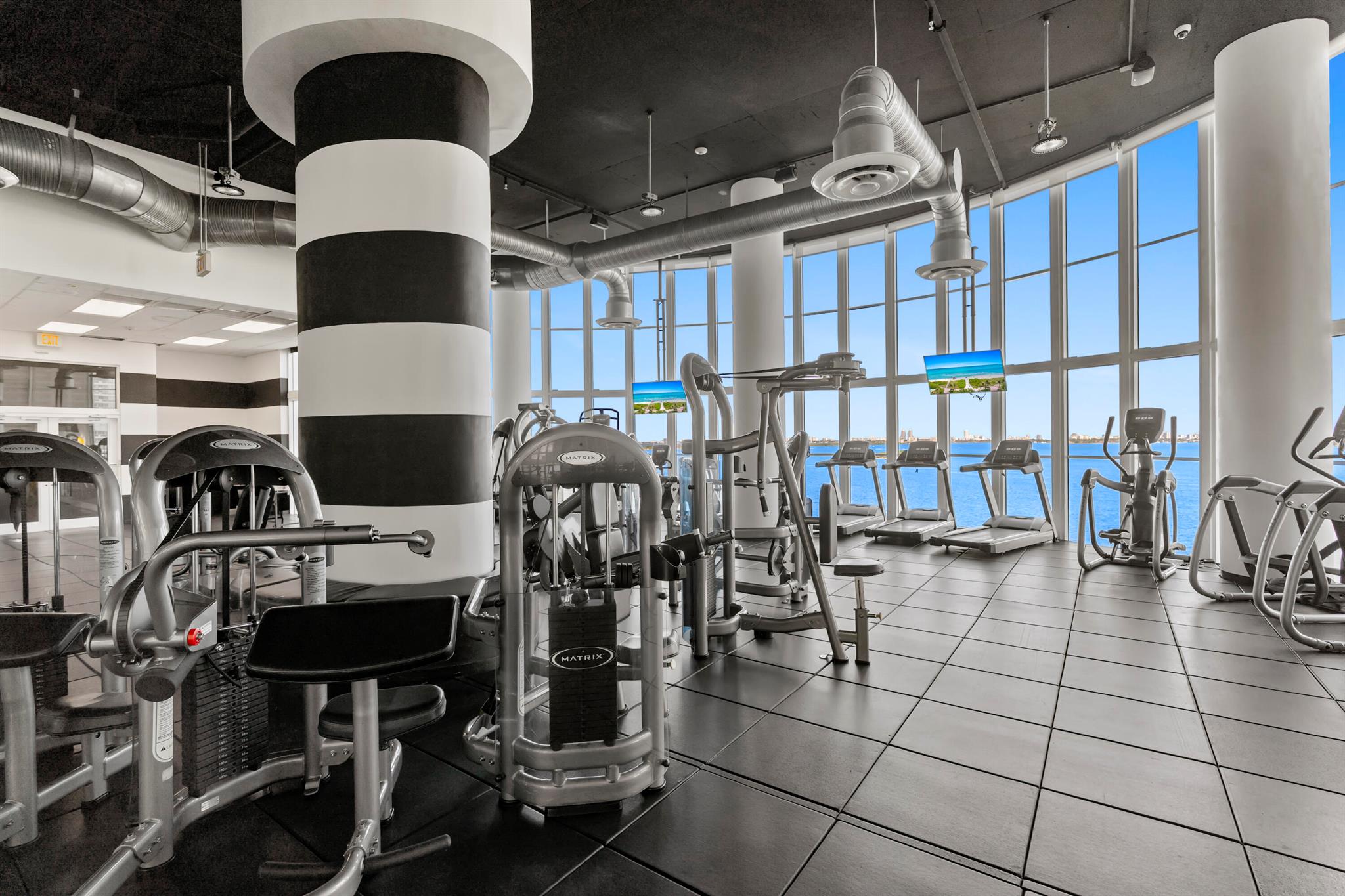 image 1800 Club Condo31