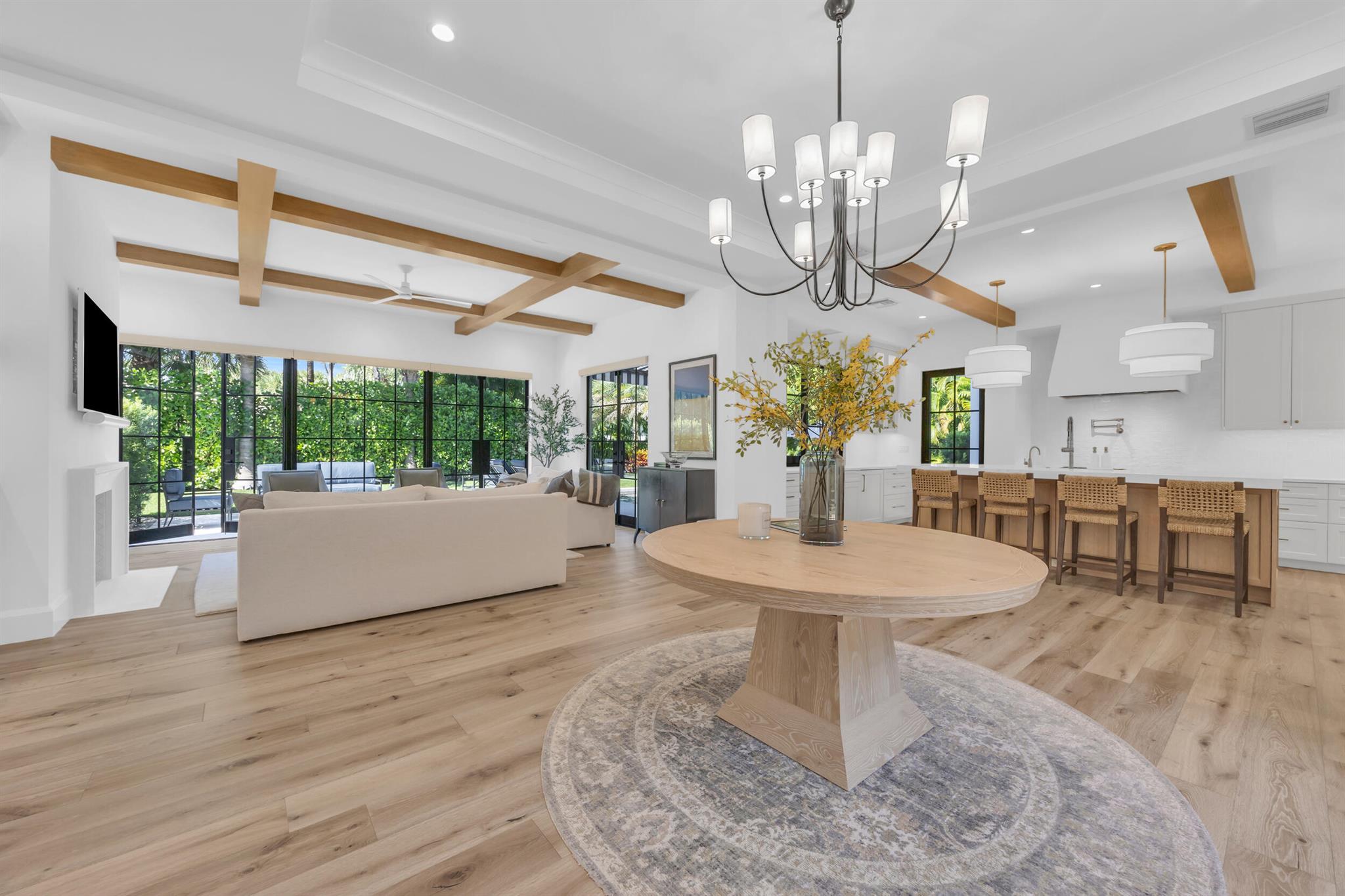 44 S Beach Rd Jupiter Island, FL 33455